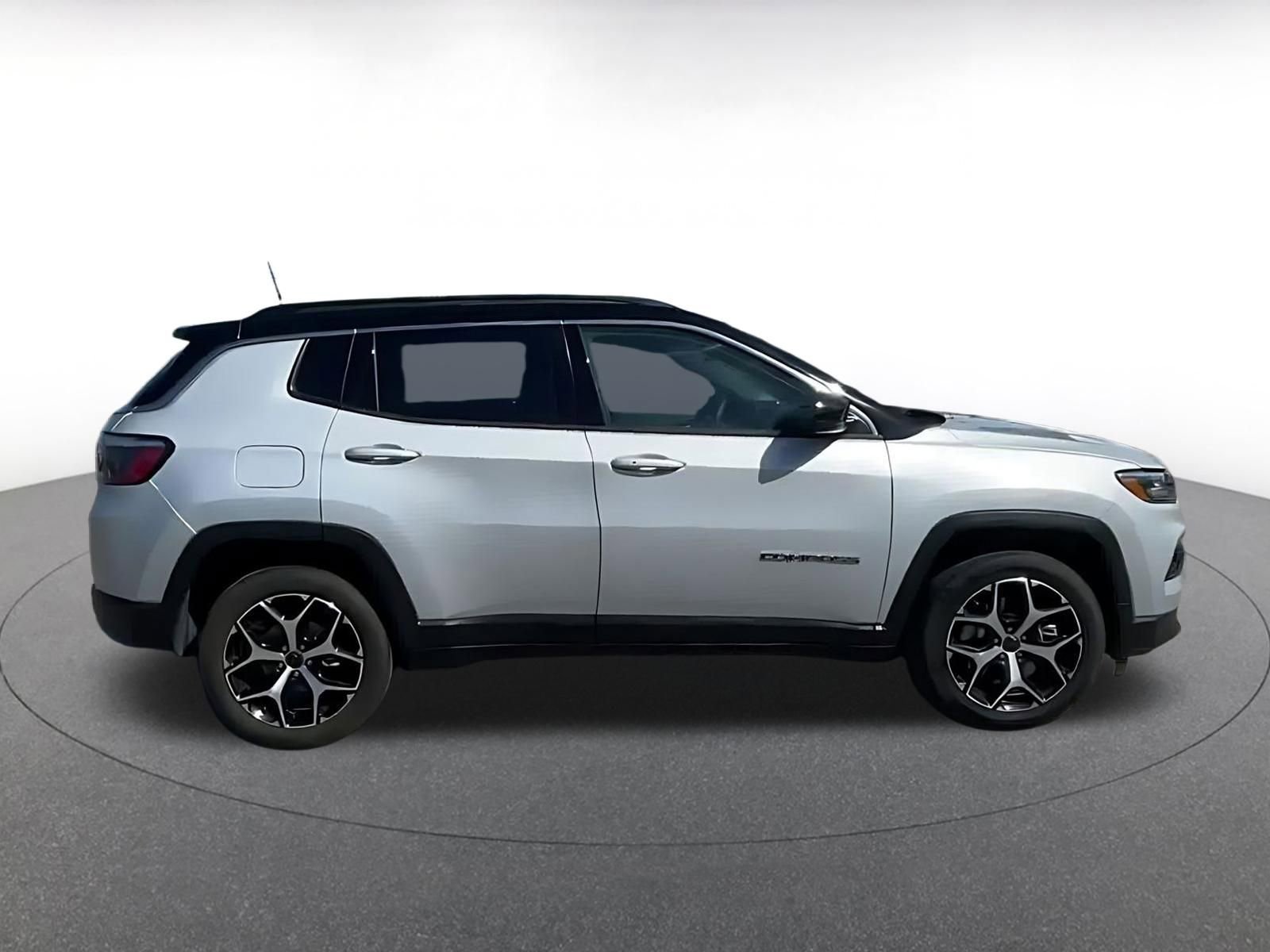 Thumbnail: 2025 Jeep Compass - 16
