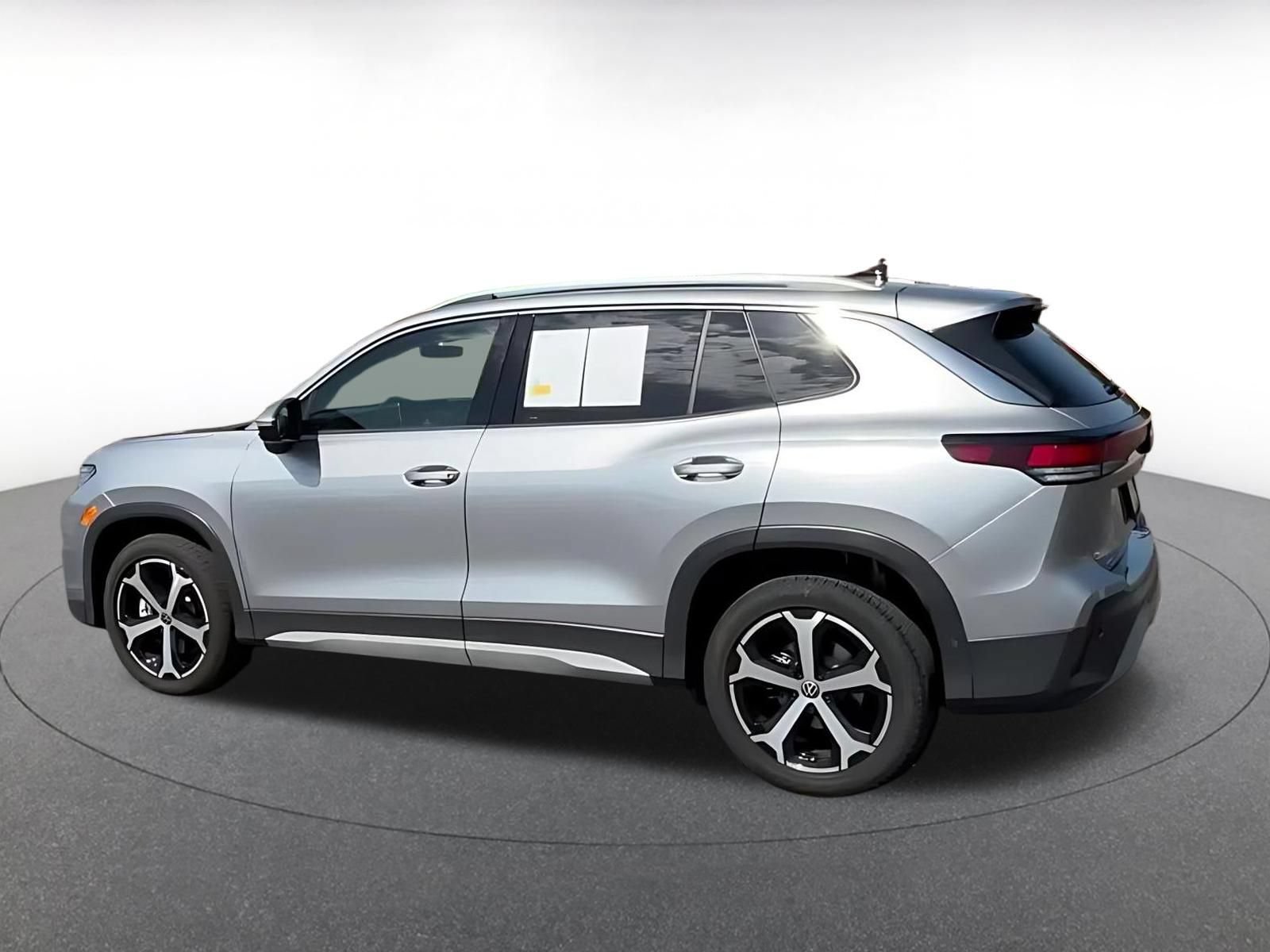 Thumbnail: 2026 Volkswagen Tiguan - 8