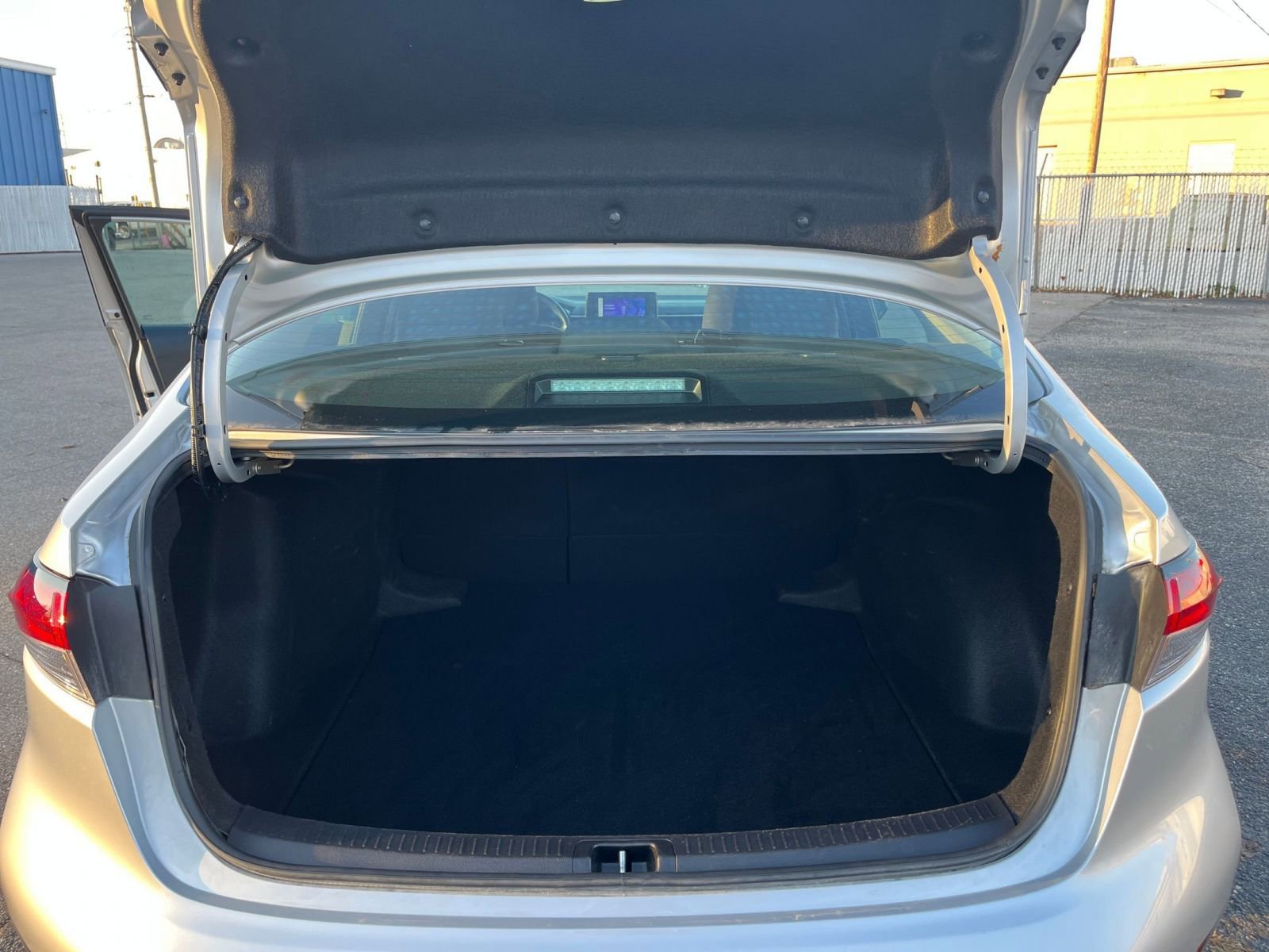 Thumbnail: 2025 Toyota Corolla - 30