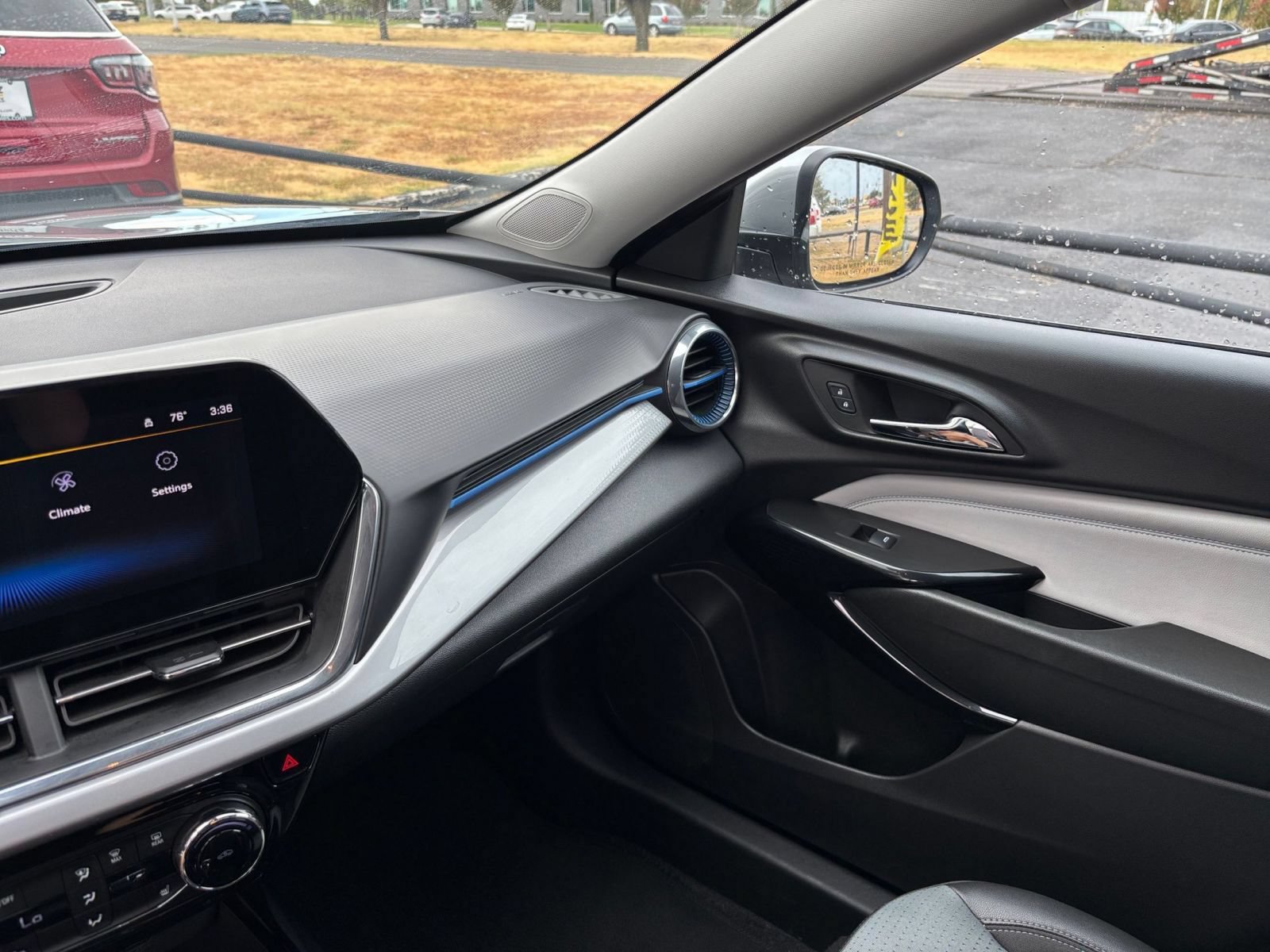 Thumbnail: 2025 Chevrolet Trax - 33