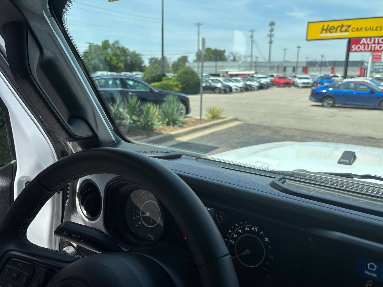 Thumbnail: 2025 Jeep Wrangler - 33