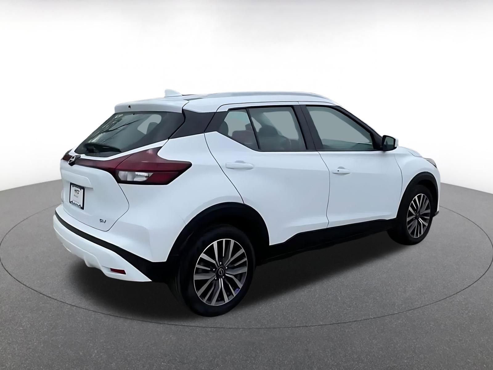Thumbnail: 2024 Nissan Kicks - 12