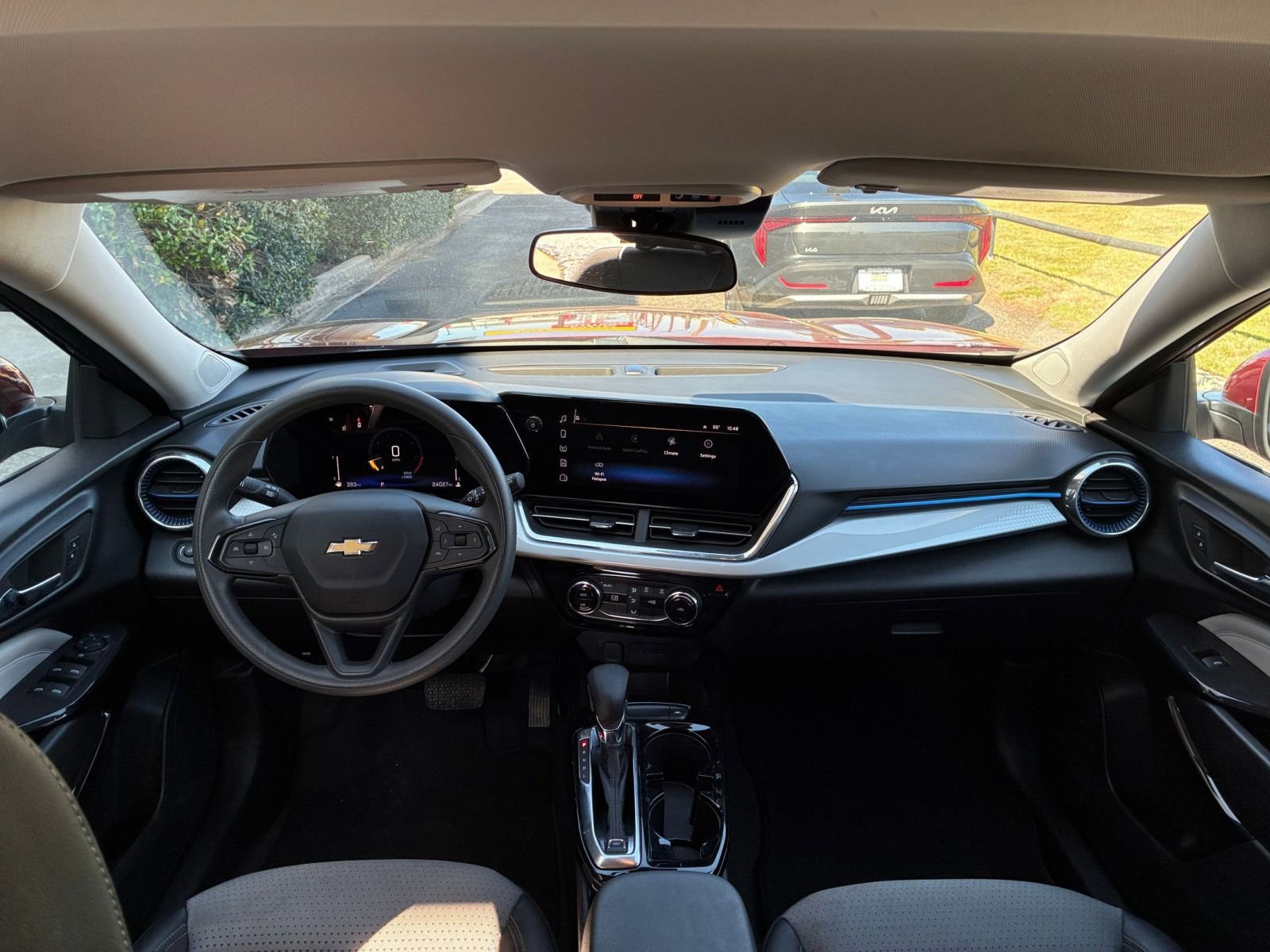 Thumbnail: 2025 Chevrolet Trax - 32