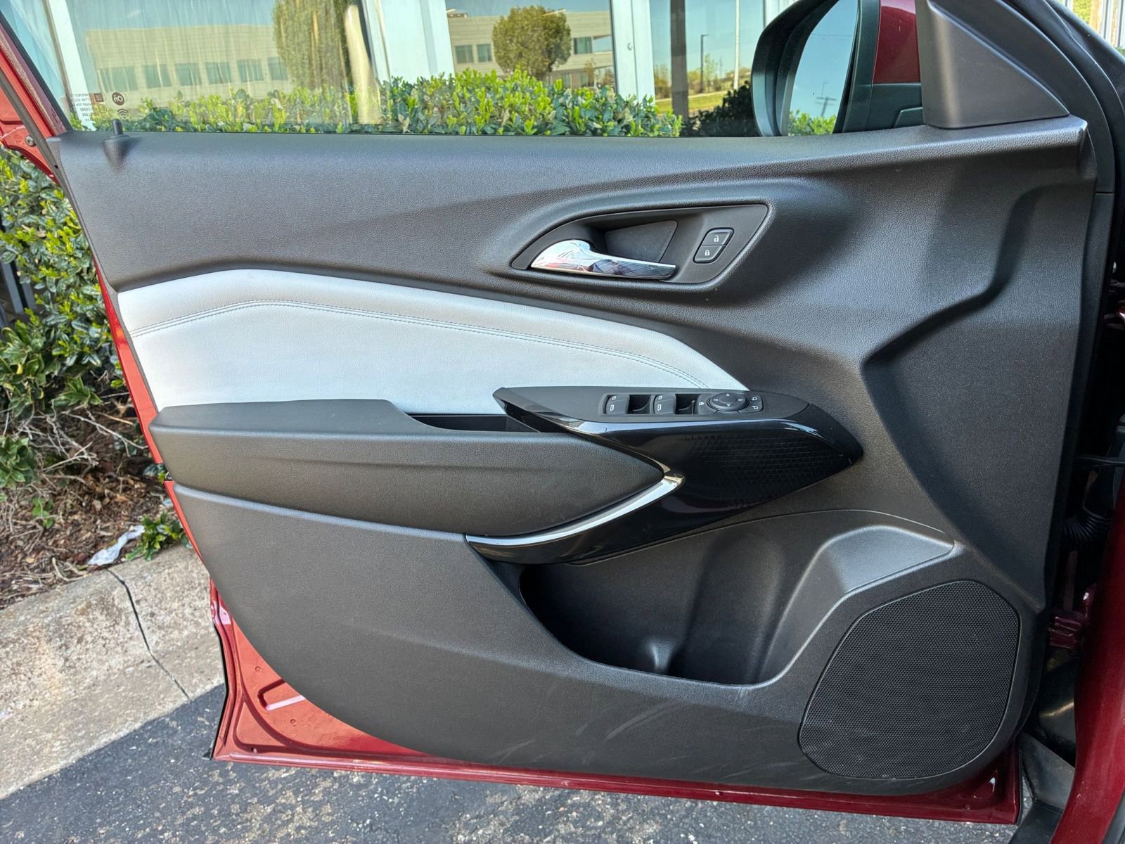 Thumbnail: 2025 Chevrolet Trax - 18