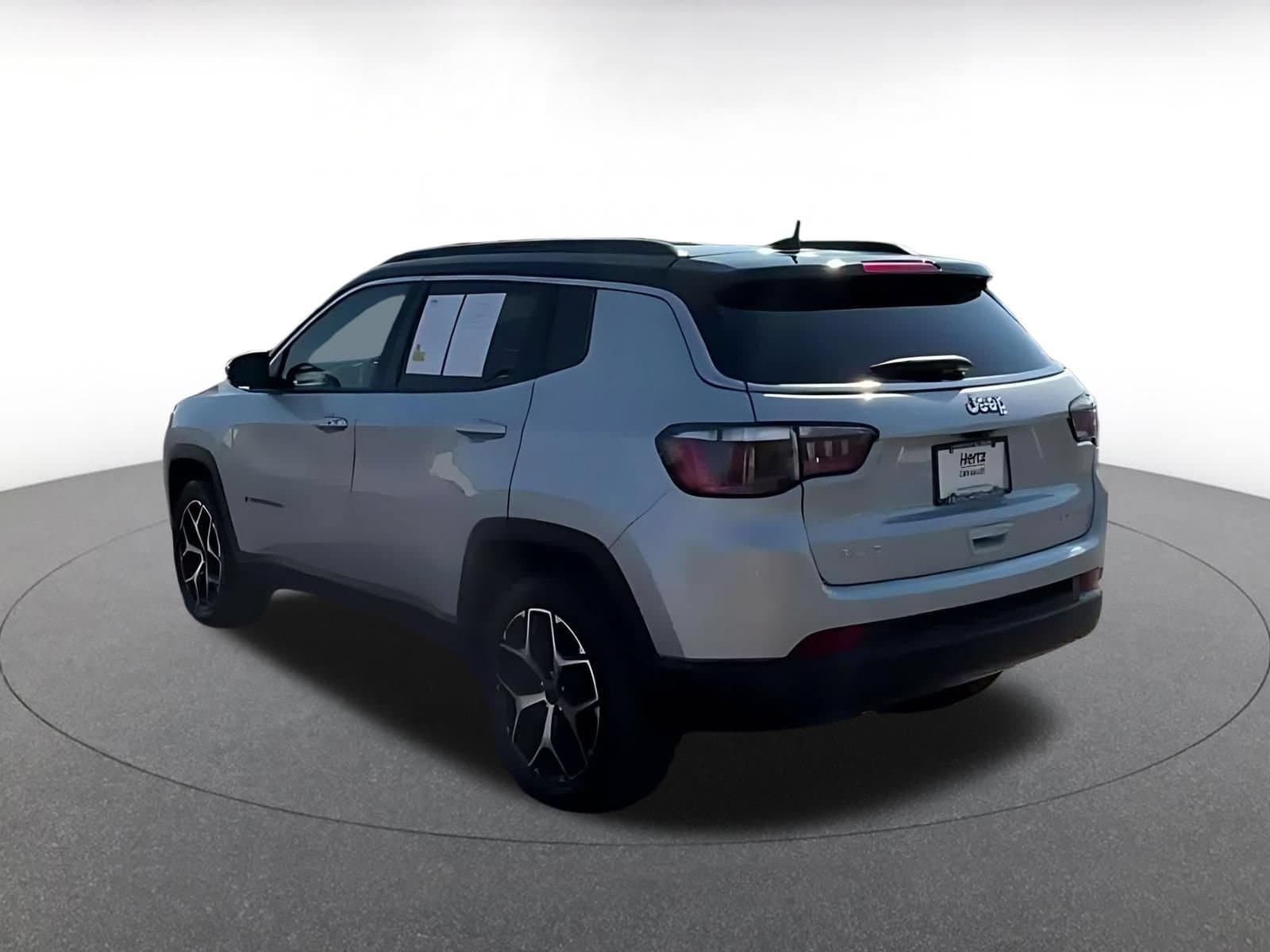 Thumbnail: 2025 Jeep Compass - 9