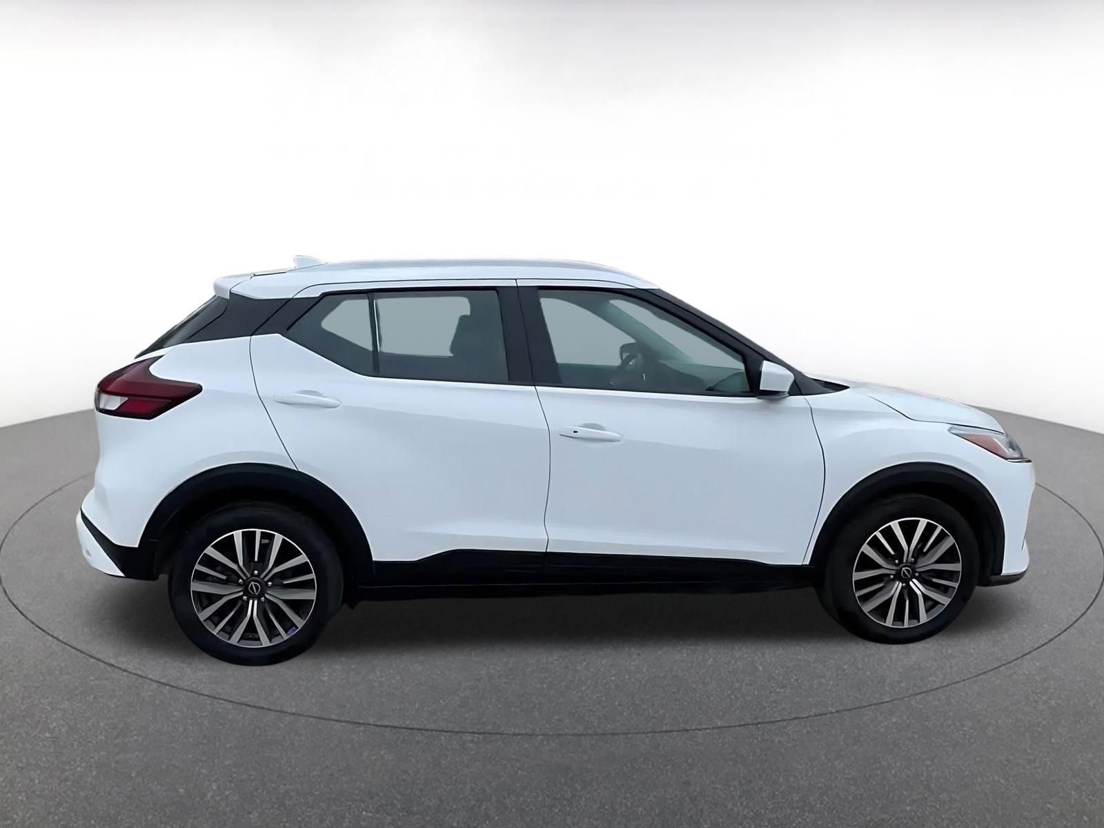 Thumbnail: 2024 Nissan Kicks - 15