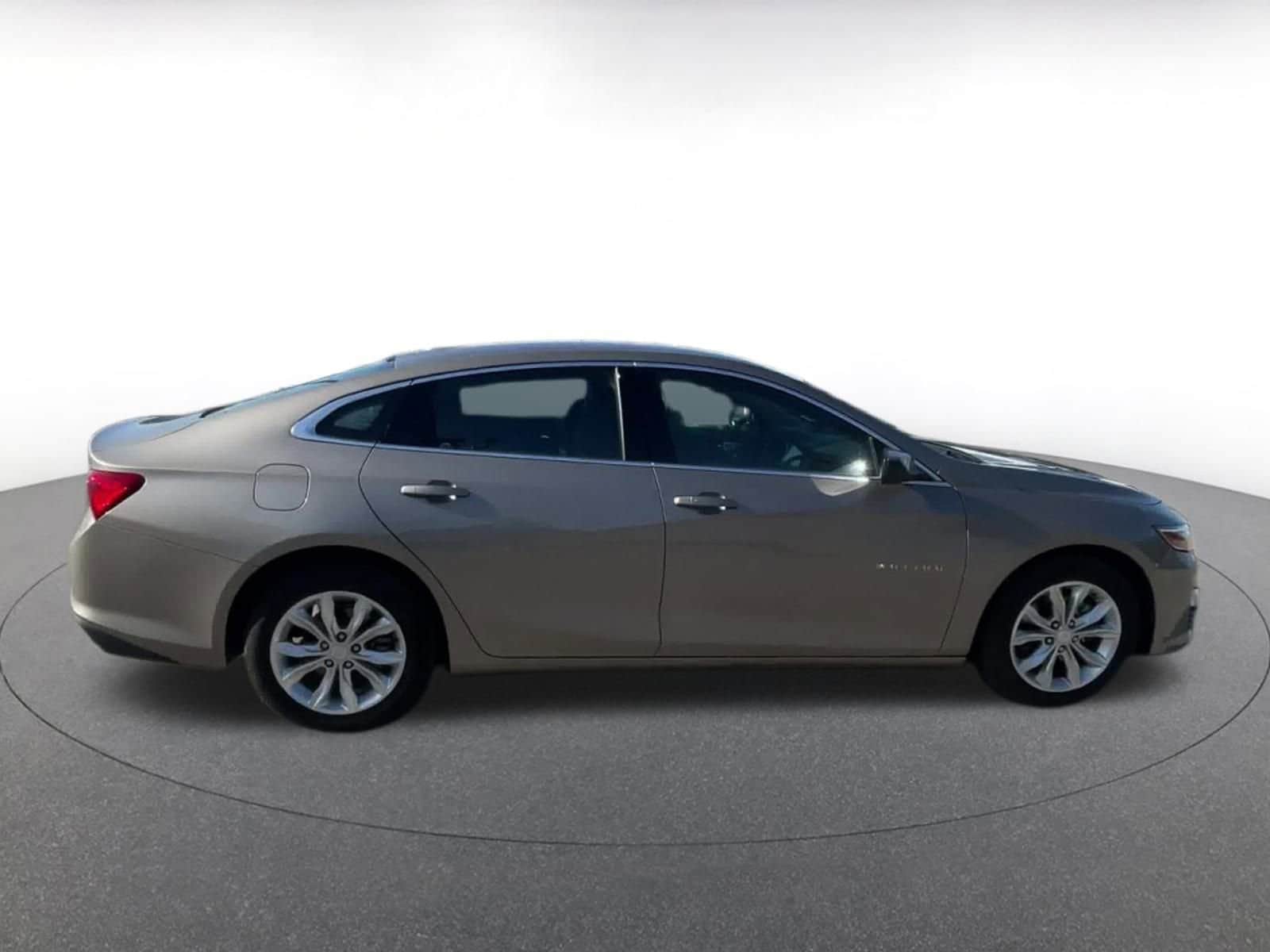 Thumbnail: 2024 Chevrolet Malibu - 16