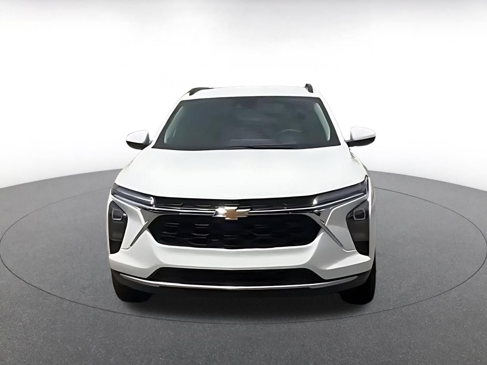 Thumbnail: 2025 Chevrolet Trax - 3