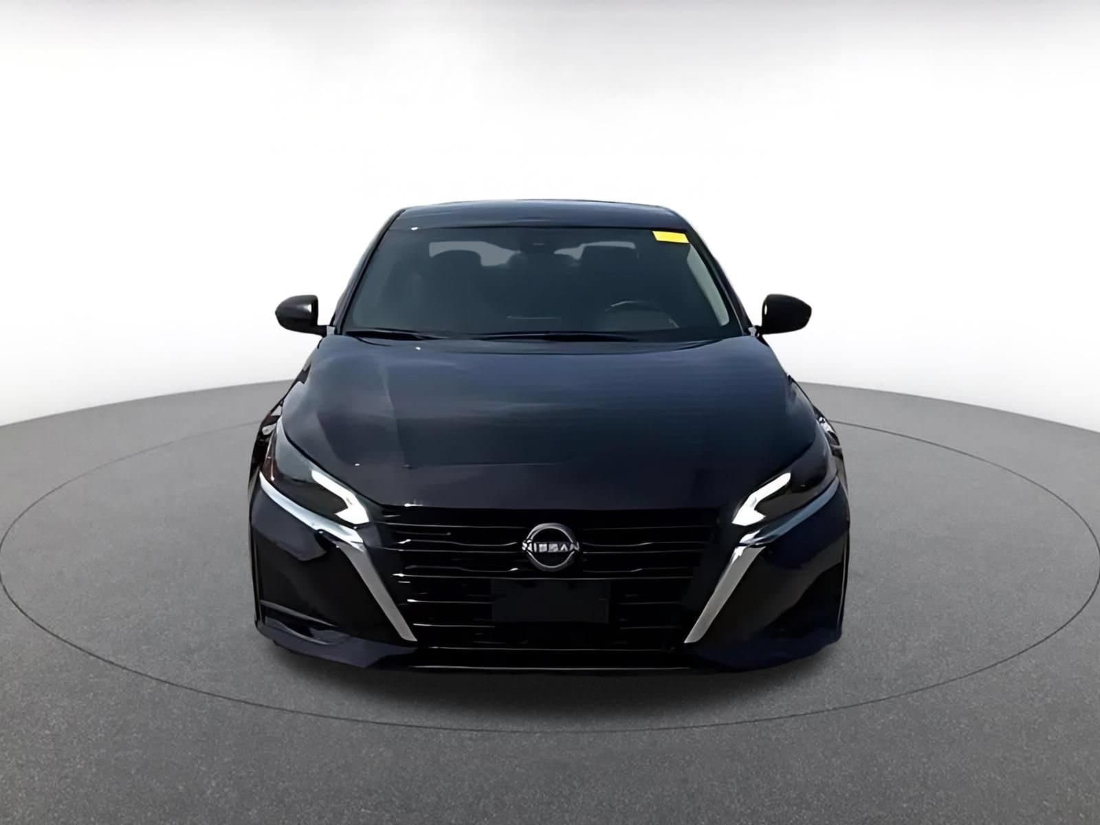 Thumbnail: 2025 Nissan Altima - 7