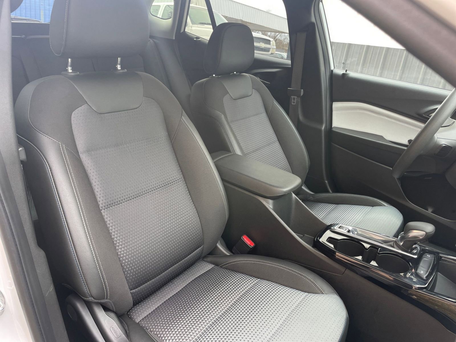 Thumbnail: 2025 Chevrolet Trax - 35