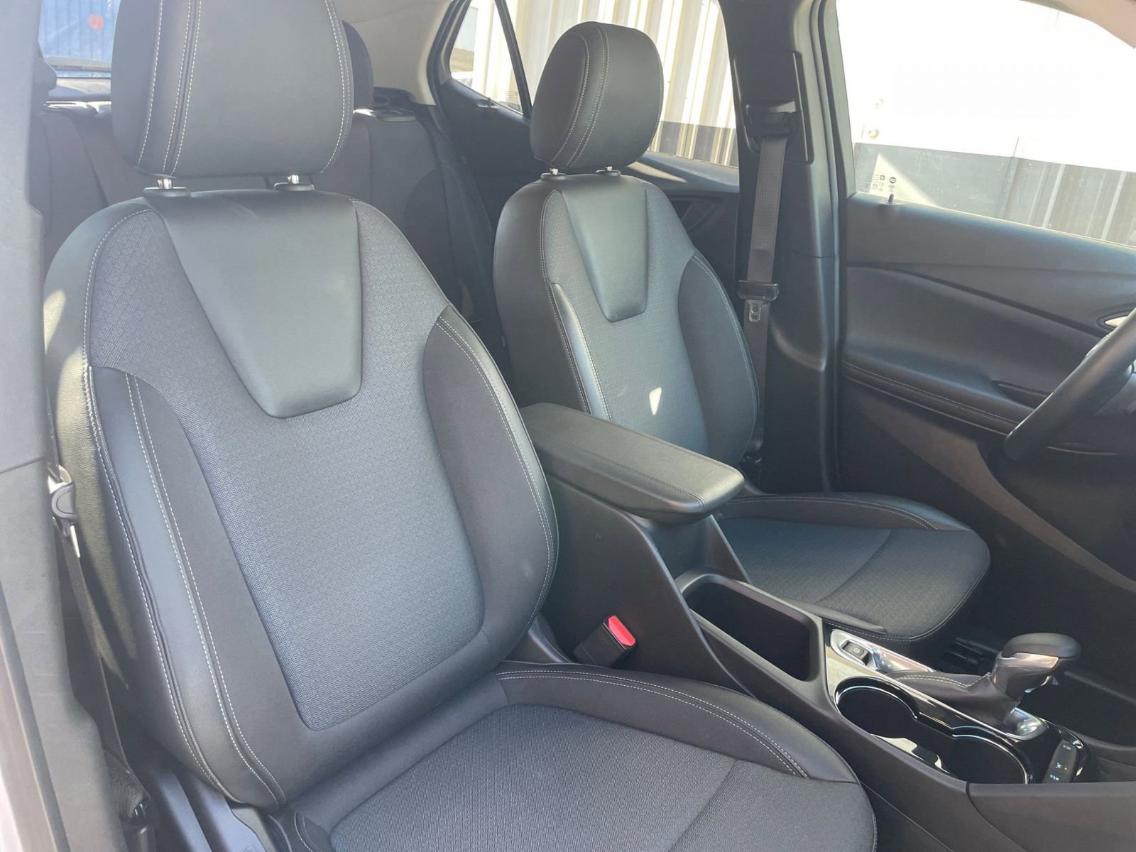 Thumbnail: 2025 Buick Encore GX - 34