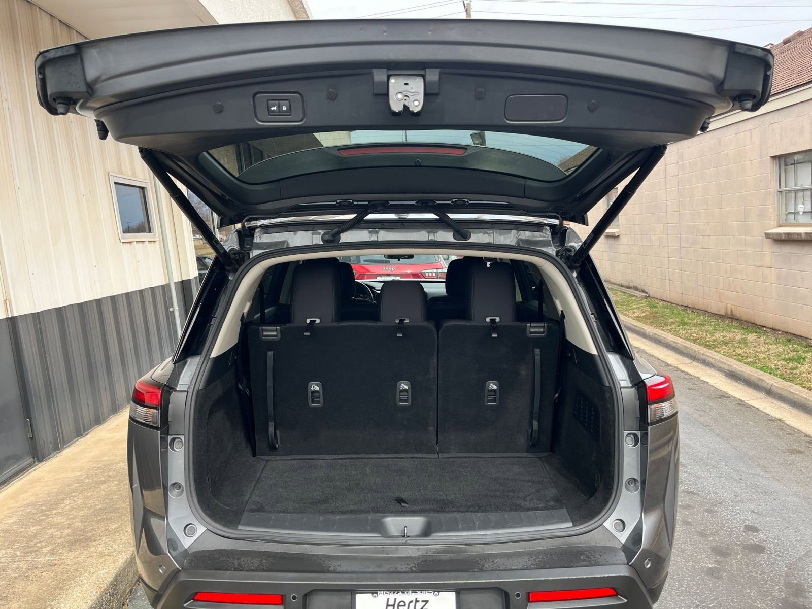 Thumbnail: 2025 Nissan Pathfinder - 34