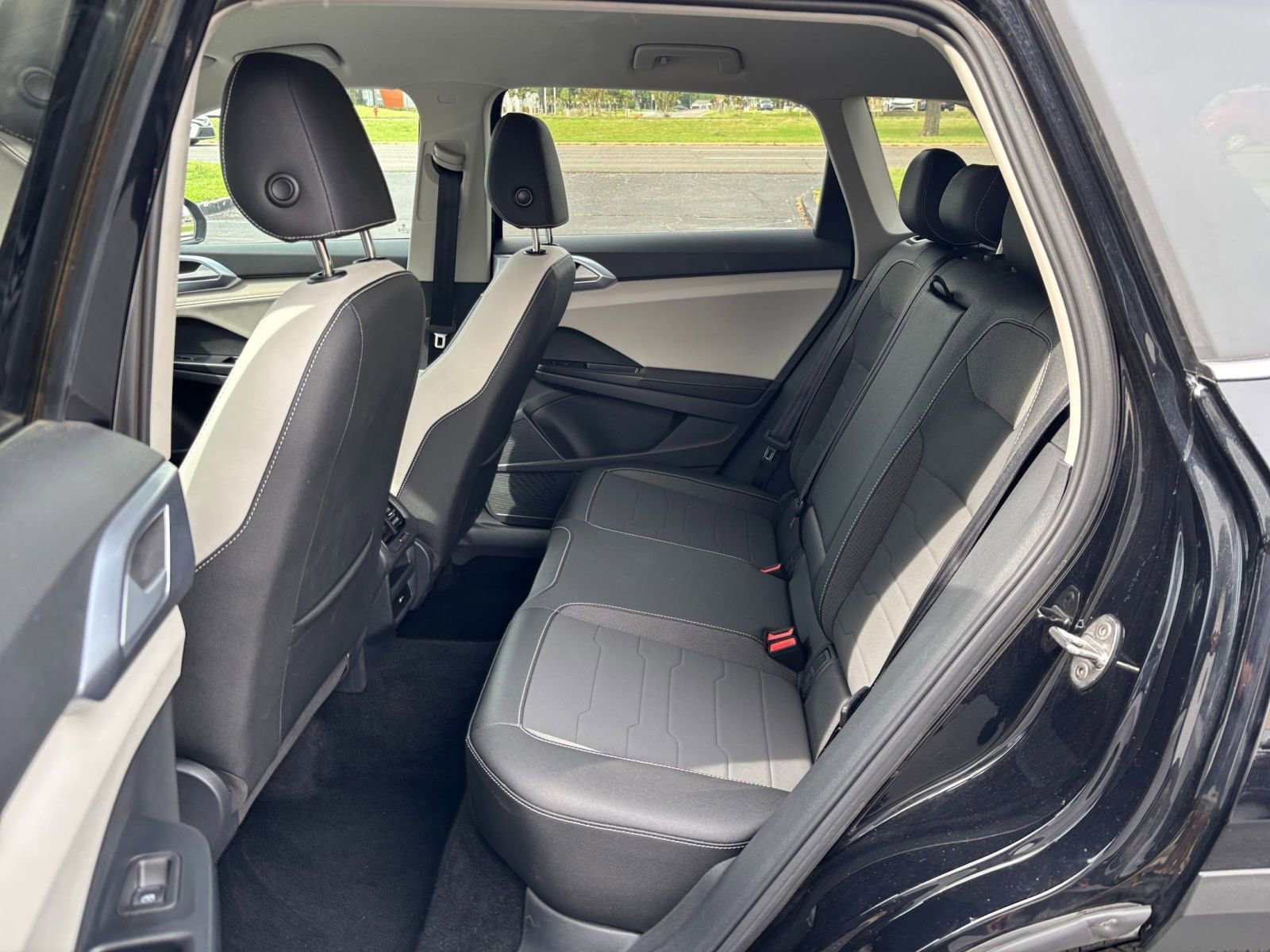 Thumbnail: 2025 Volkswagen Taos - 27