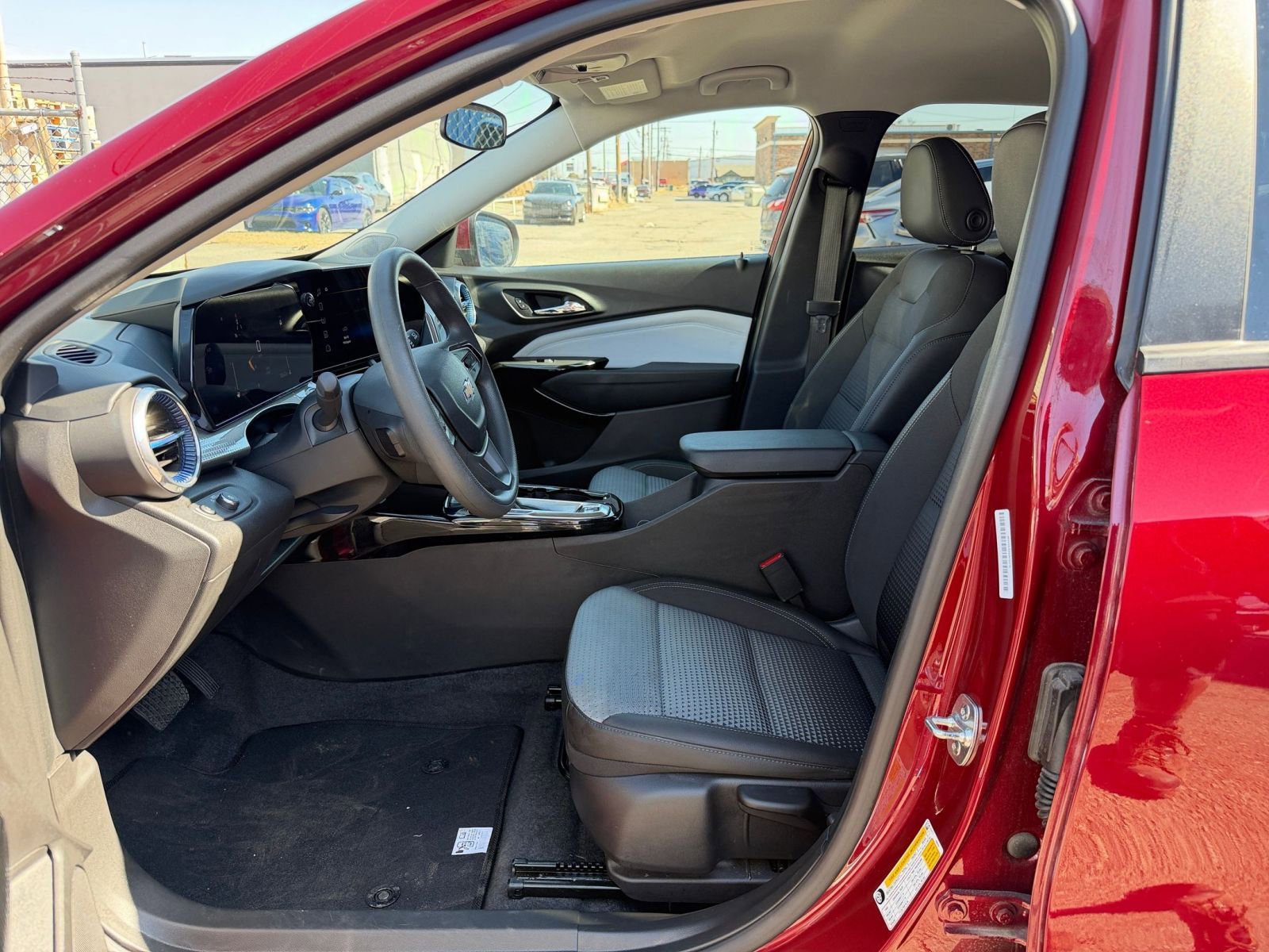 Thumbnail: 2025 Chevrolet Trax - 25