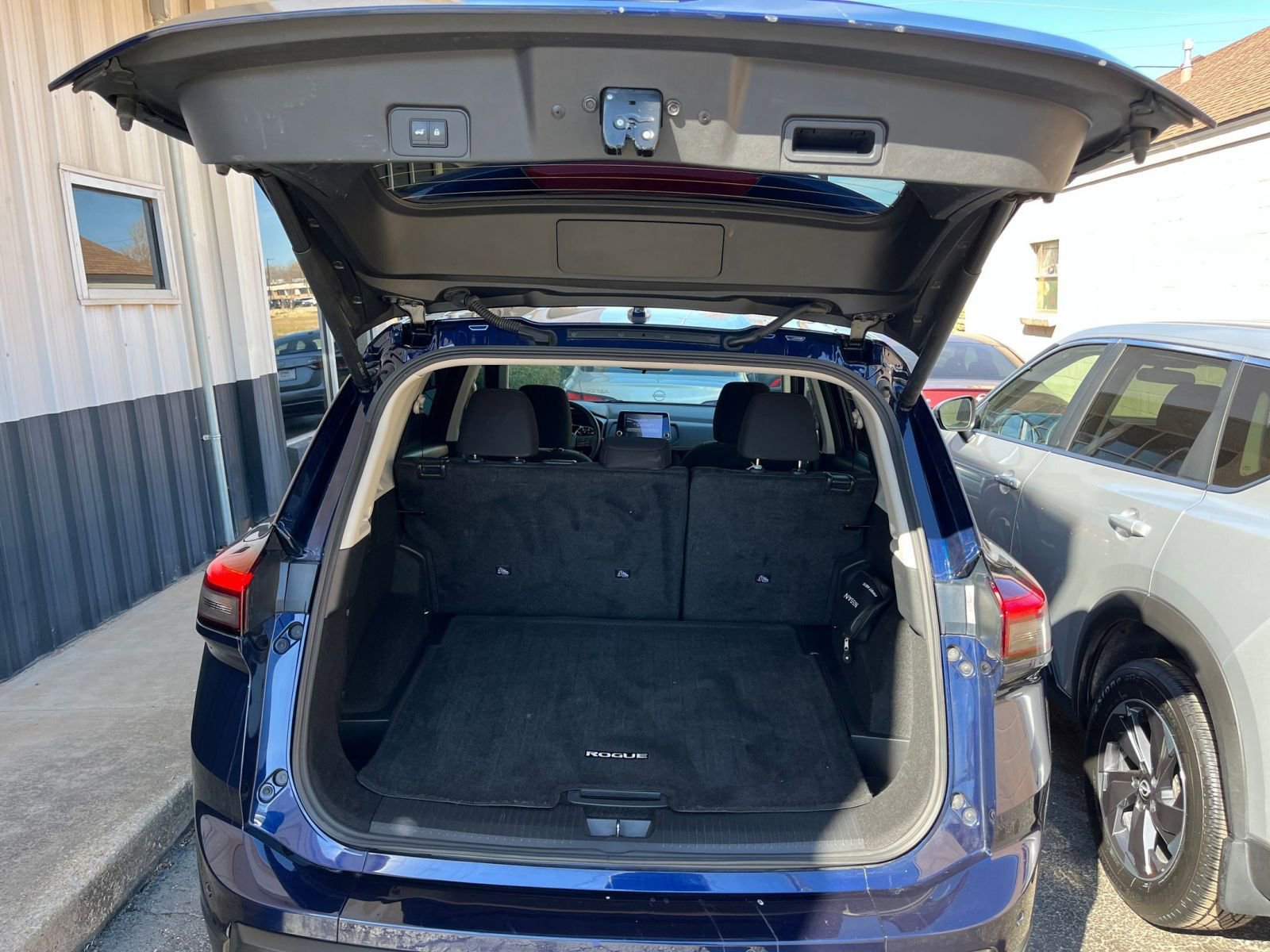 Thumbnail: 2025 Nissan Rogue - 33