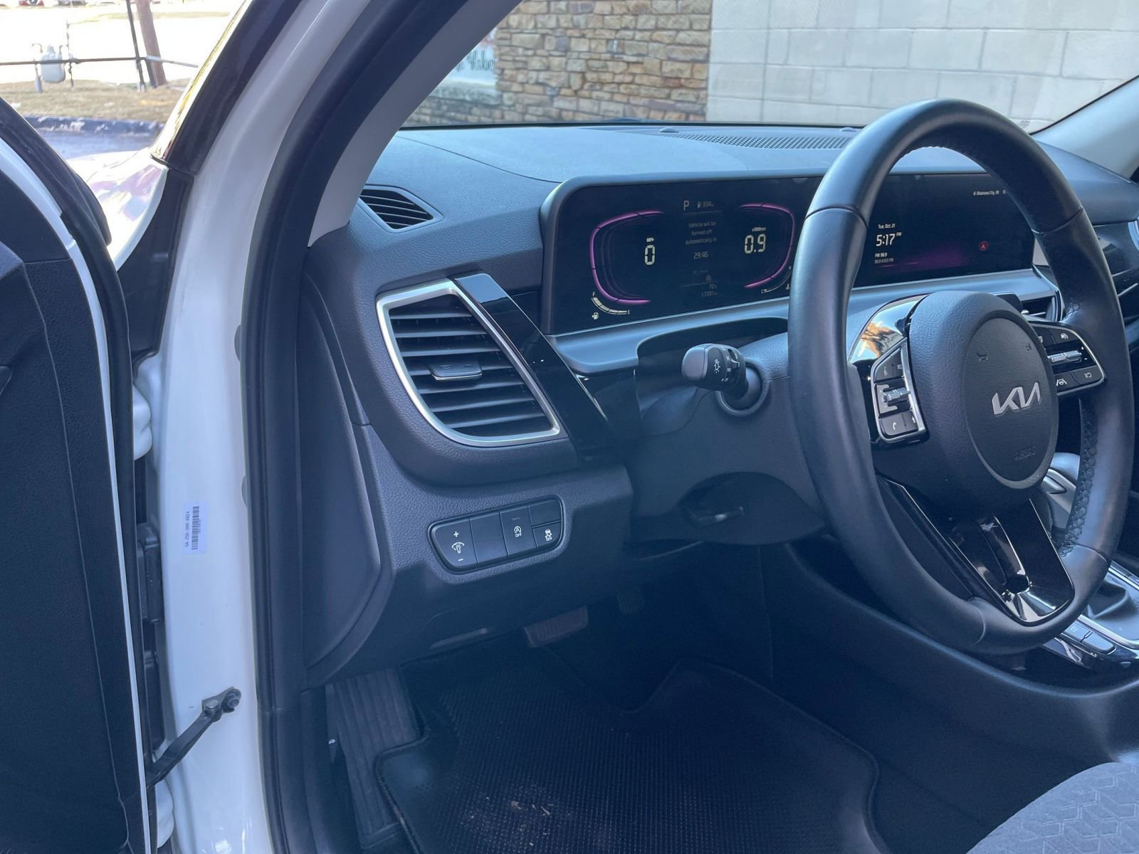 Thumbnail: 2025 Kia Seltos - 33