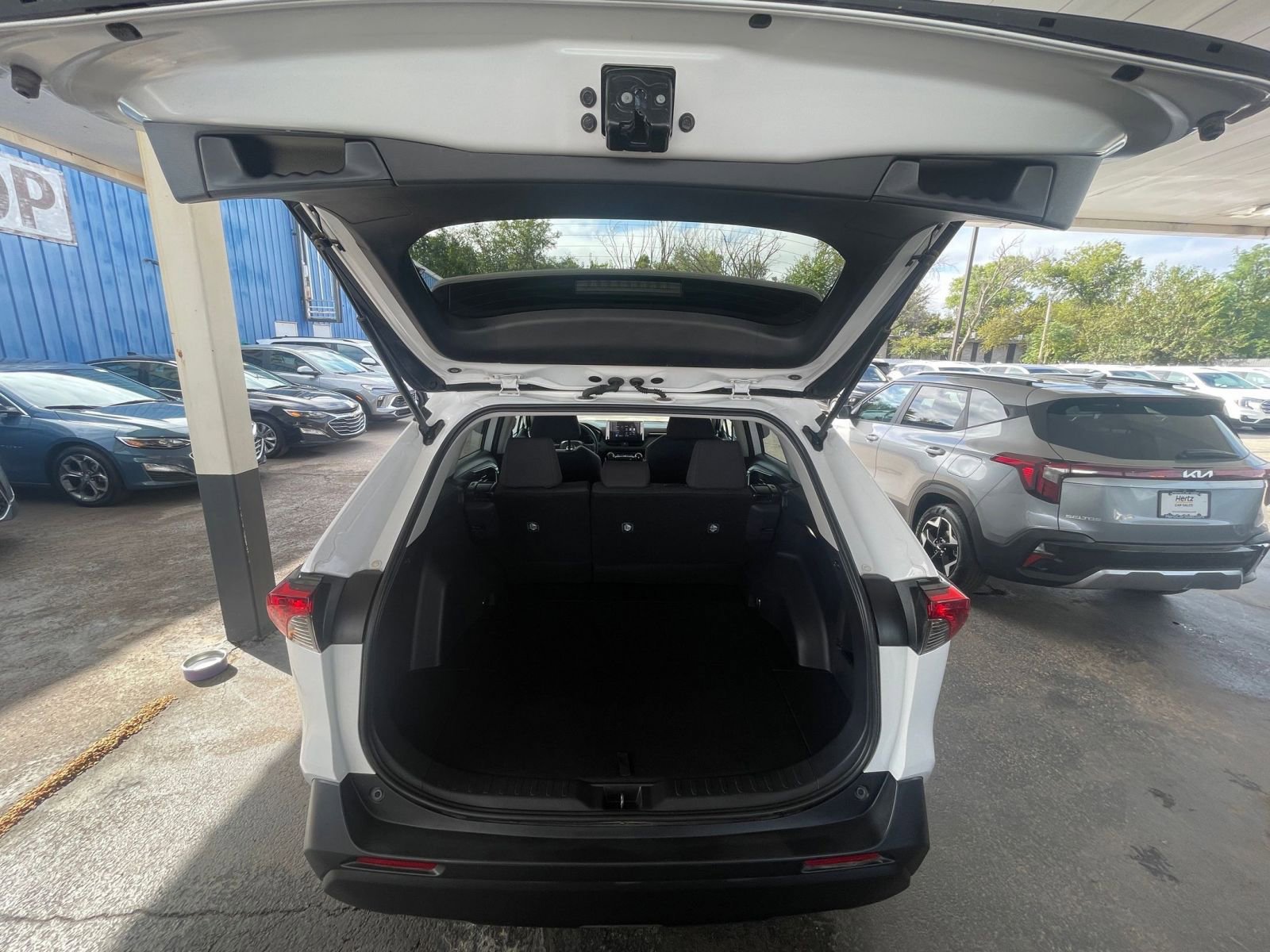 Thumbnail: 2025 Toyota RAV4 - 30