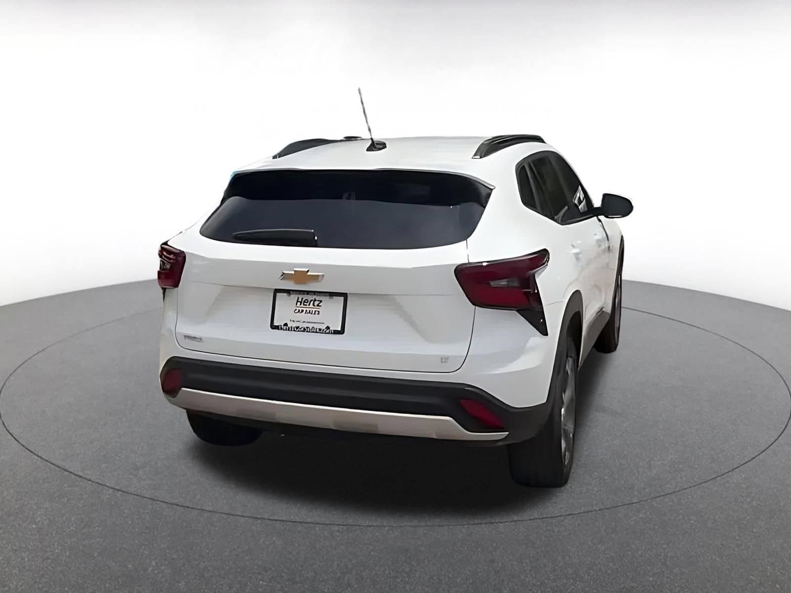 Thumbnail: 2025 Chevrolet Trax - 10
