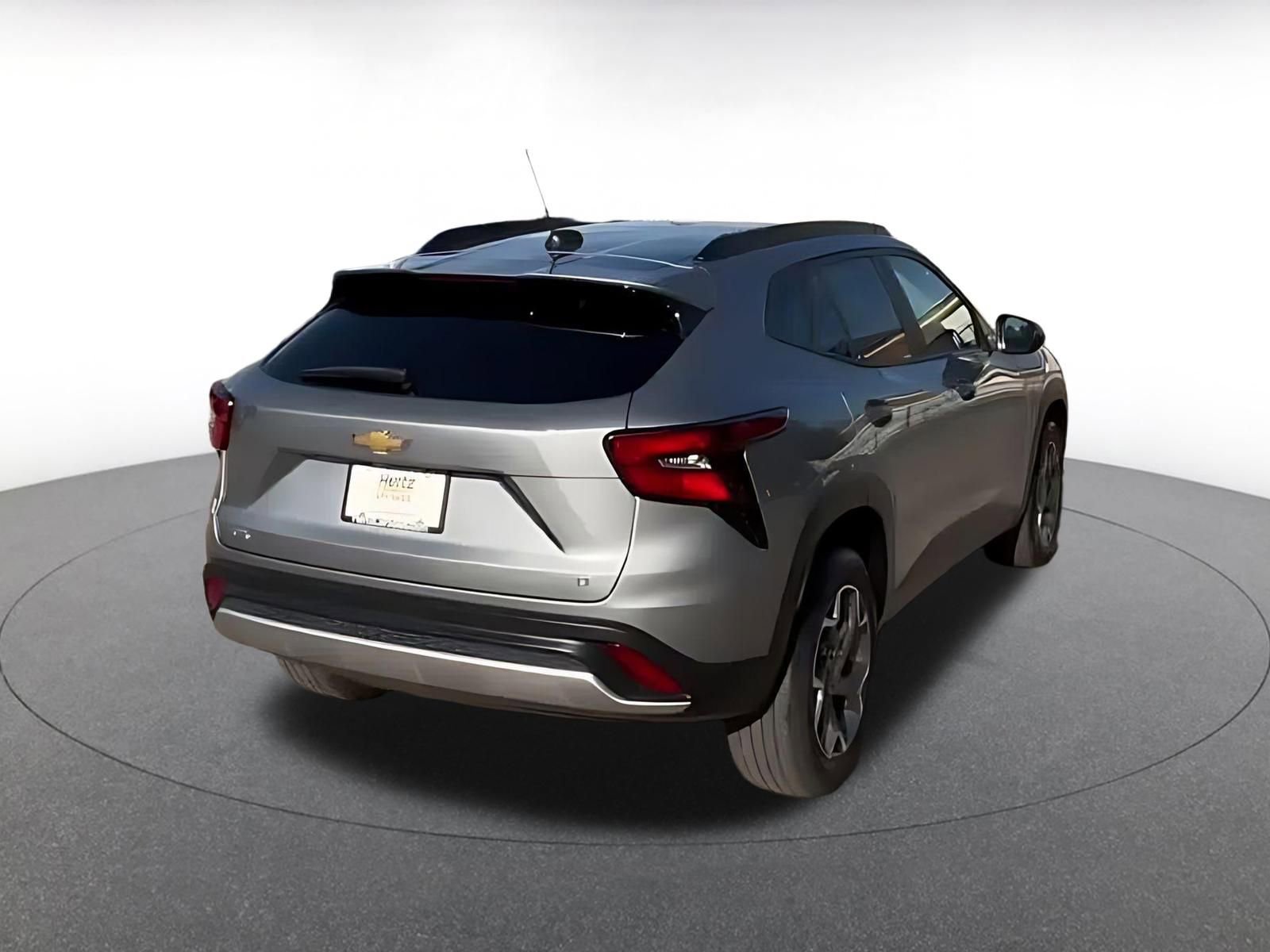 Thumbnail: 2025 Chevrolet Trax - 12