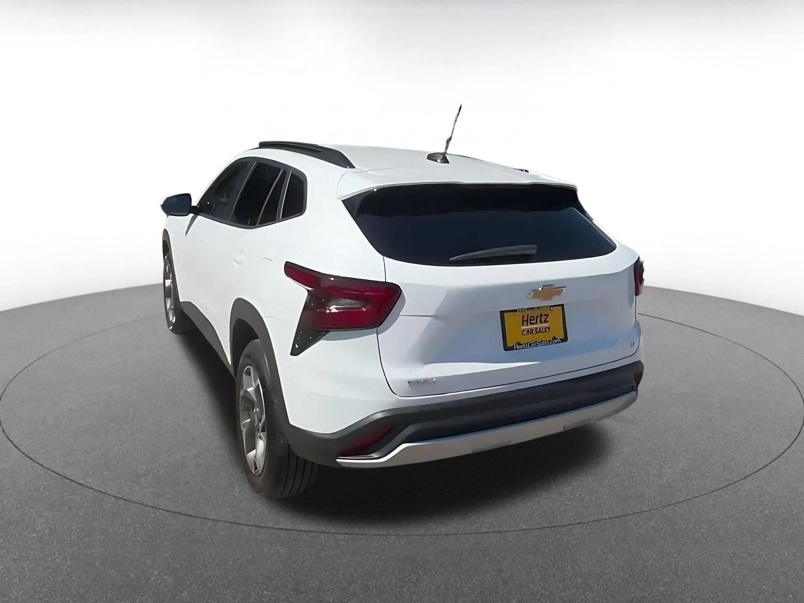 Thumbnail: 2025 Chevrolet Trax - 11