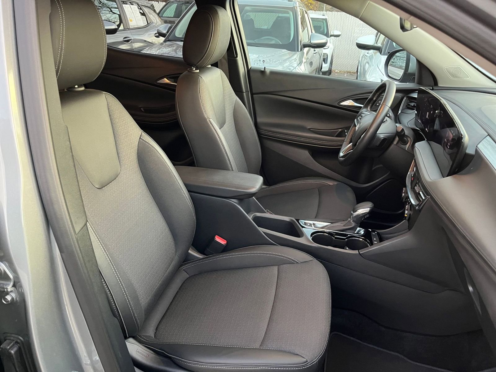 Thumbnail: 2025 Buick Encore GX - 35