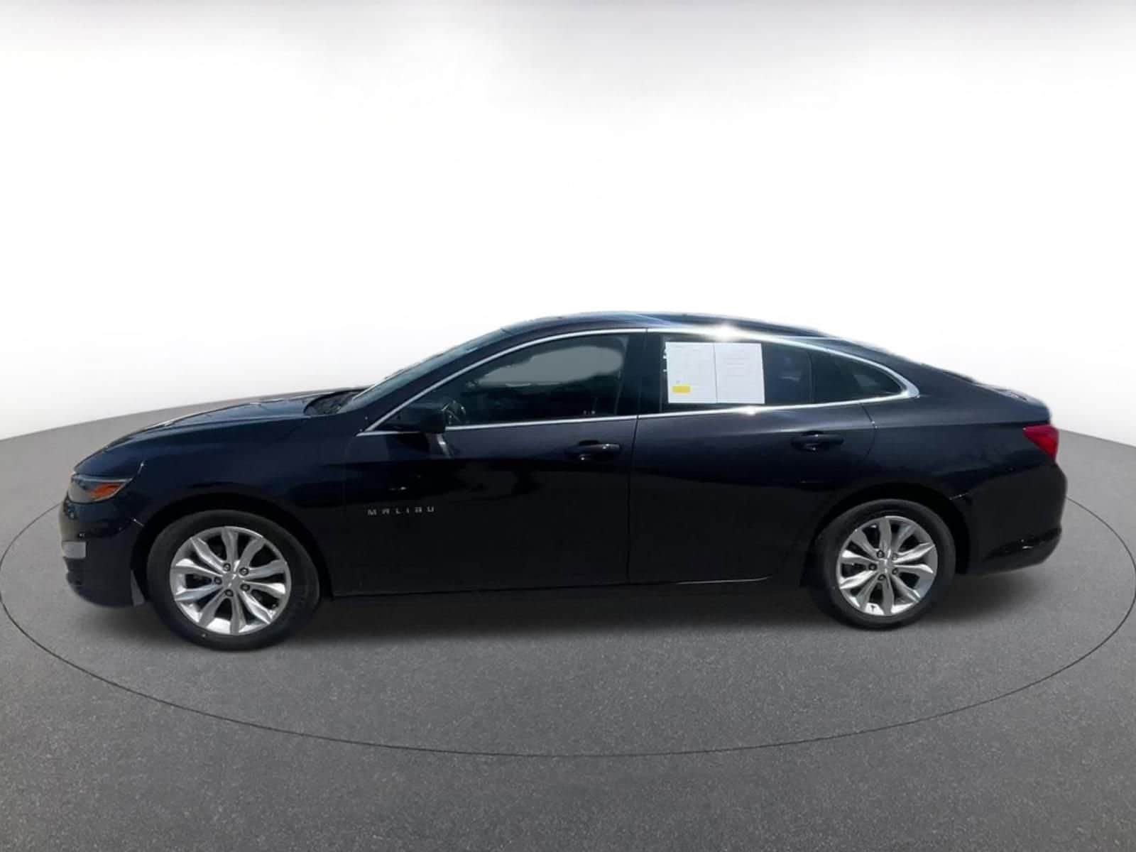 Thumbnail: 2023 Chevrolet Malibu - 8