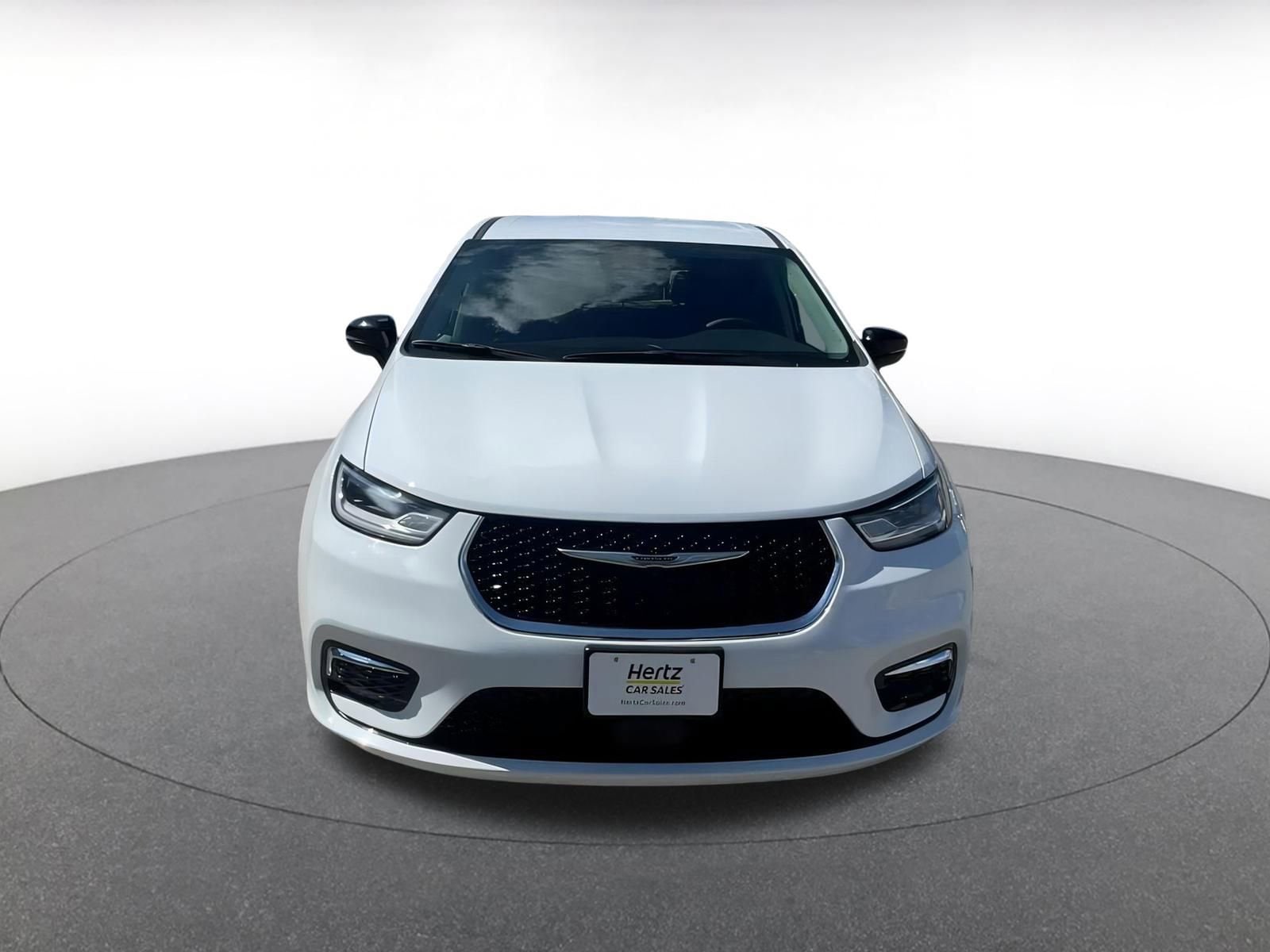 Thumbnail: 2024 Chrysler Pacifica - 4