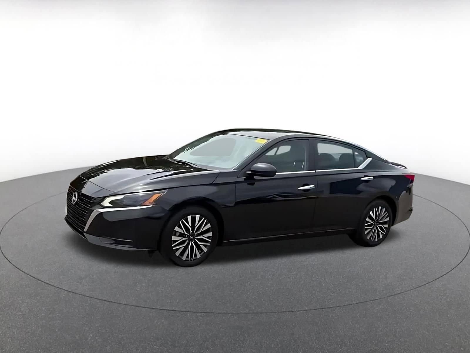 Thumbnail: 2025 Nissan Altima - 8