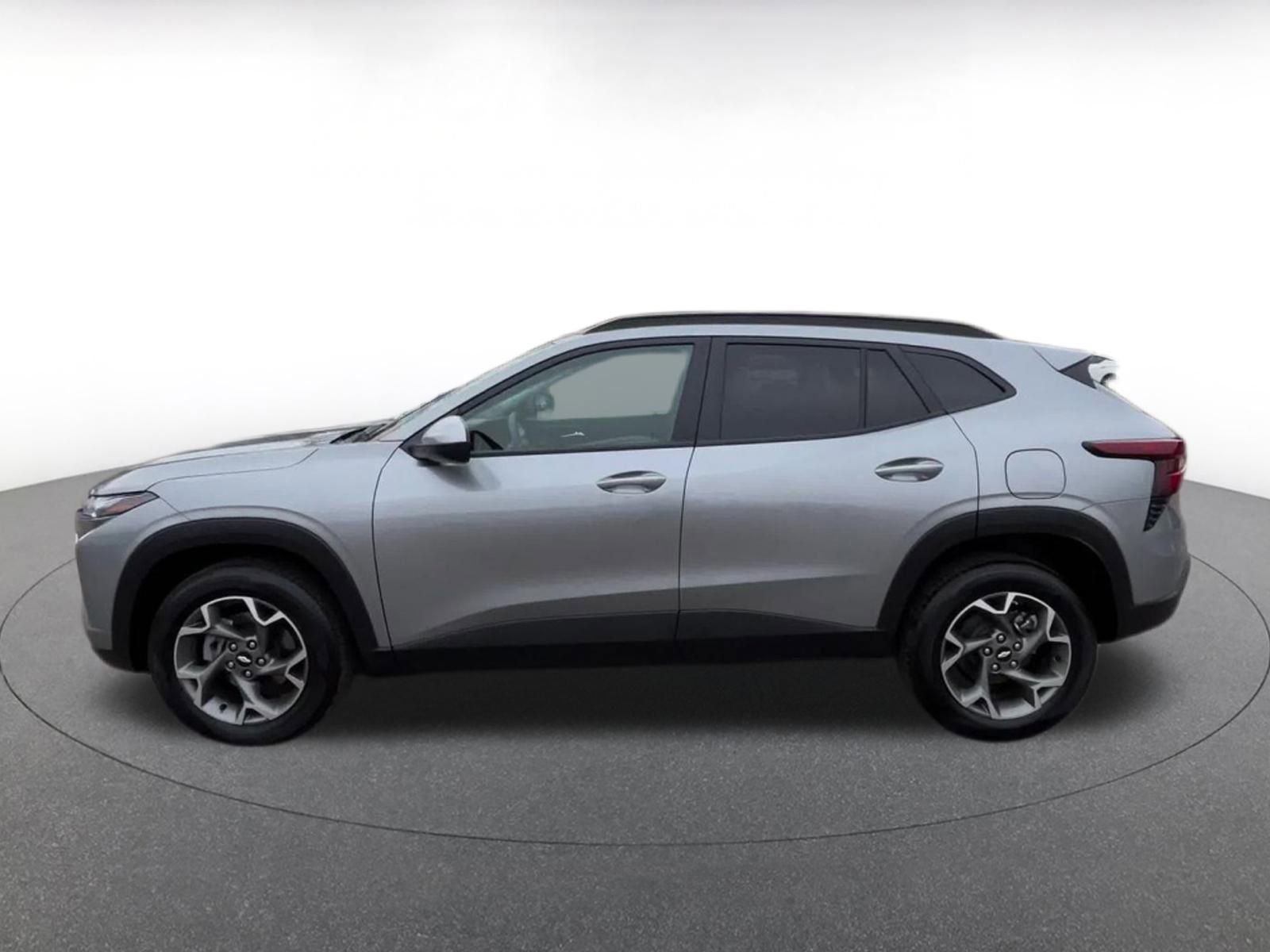 Thumbnail: 2025 Chevrolet Trax - 9