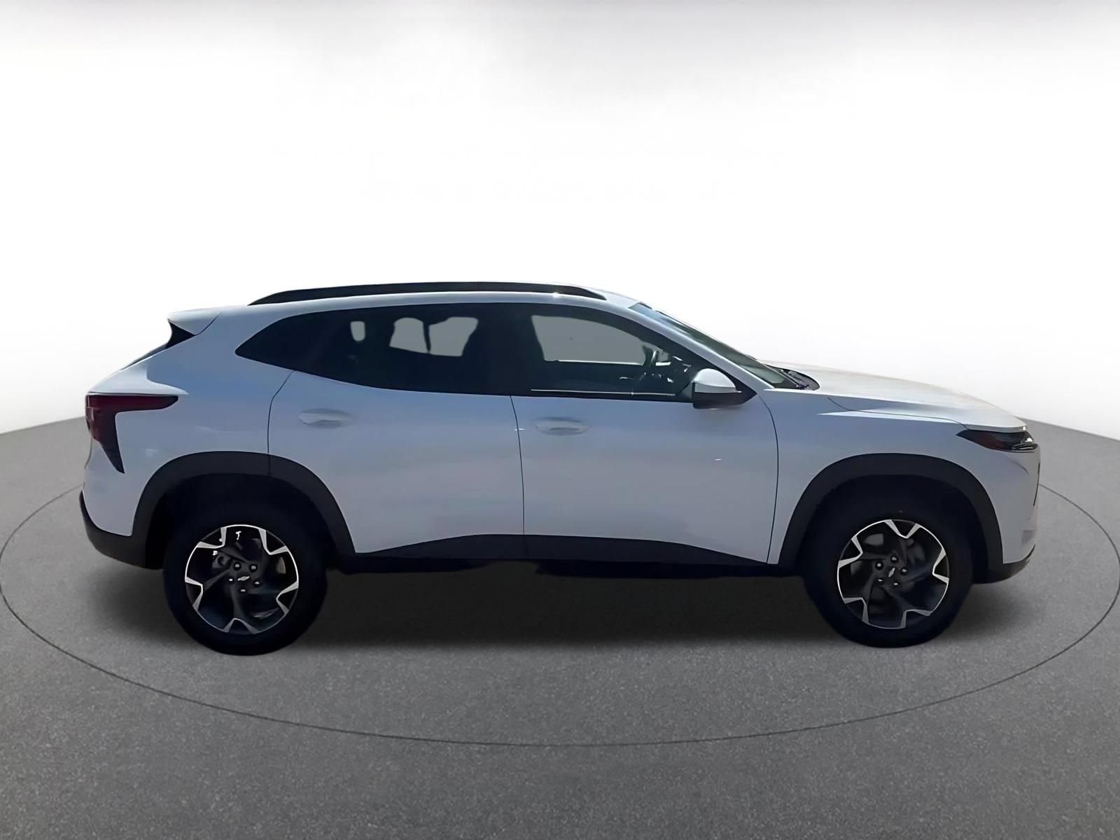 Thumbnail: 2025 Chevrolet Trax - 16