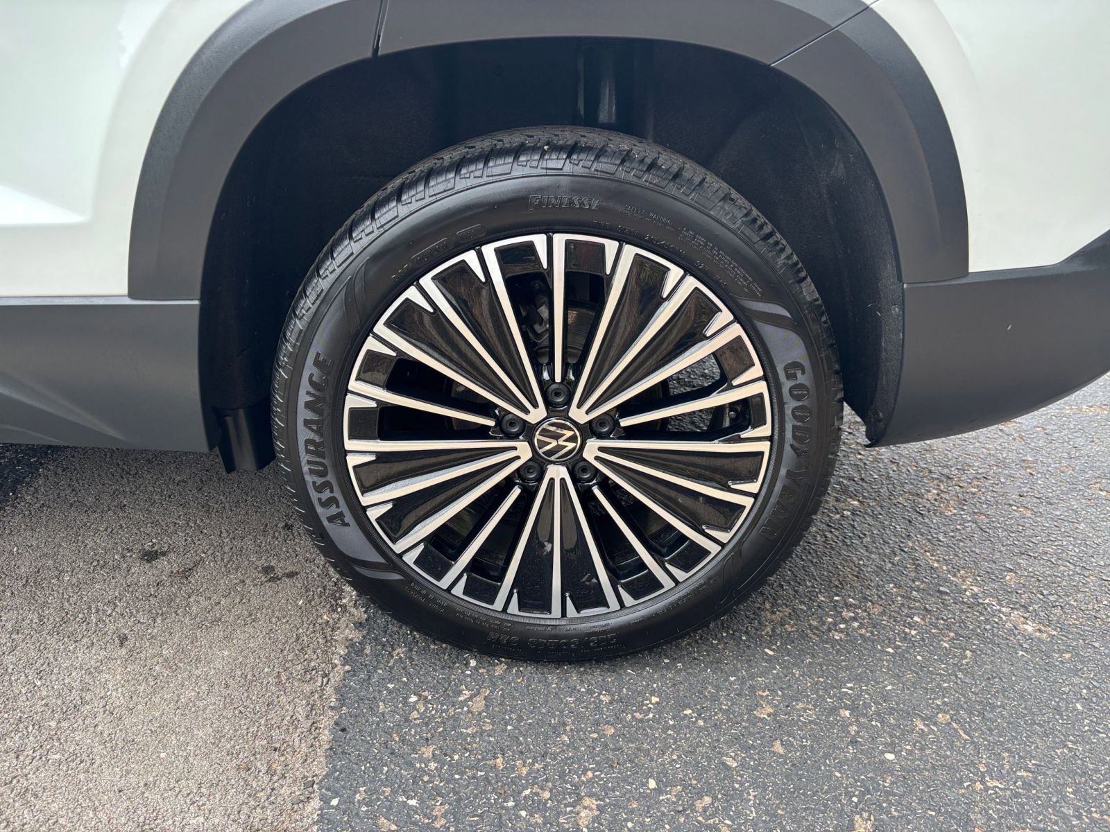 Thumbnail: 2025 Volkswagen Taos - 31