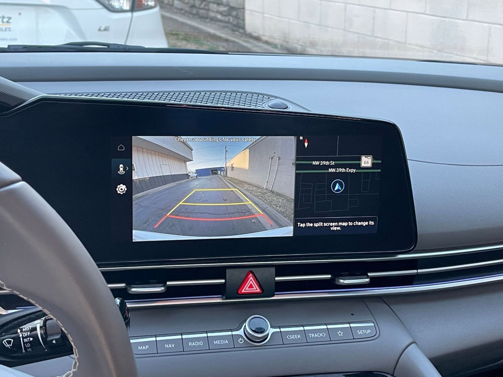 Thumbnail: 2025 Hyundai Elantra - 17