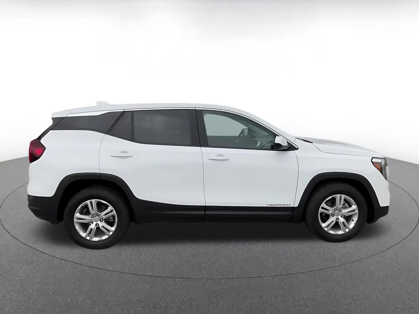 Thumbnail: 2024 GMC Terrain - 13