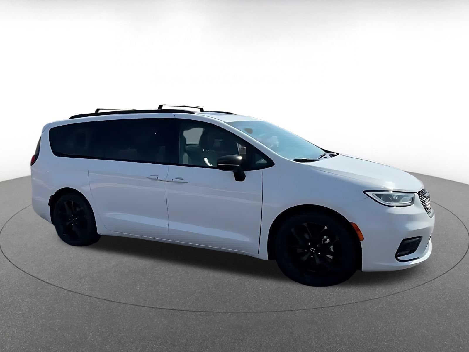 Thumbnail: 2025 Chrysler Pacifica - 2