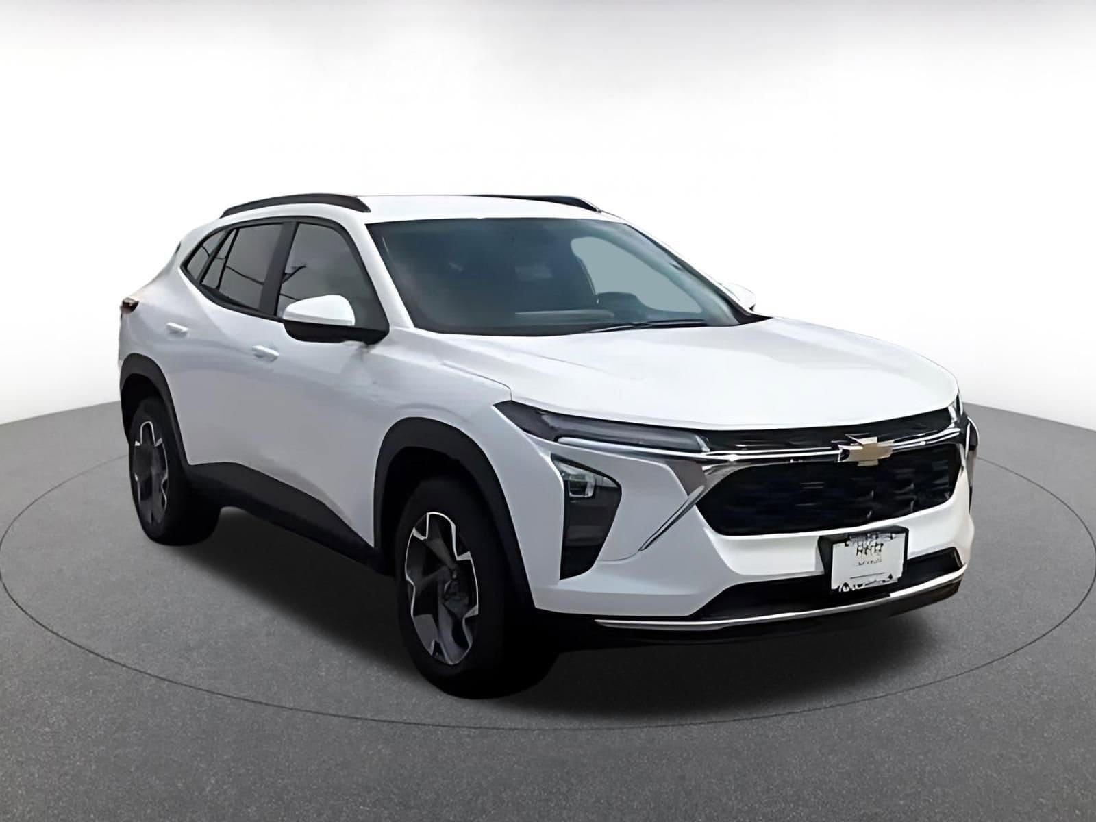 Thumbnail: 2025 Chevrolet Trax - 3