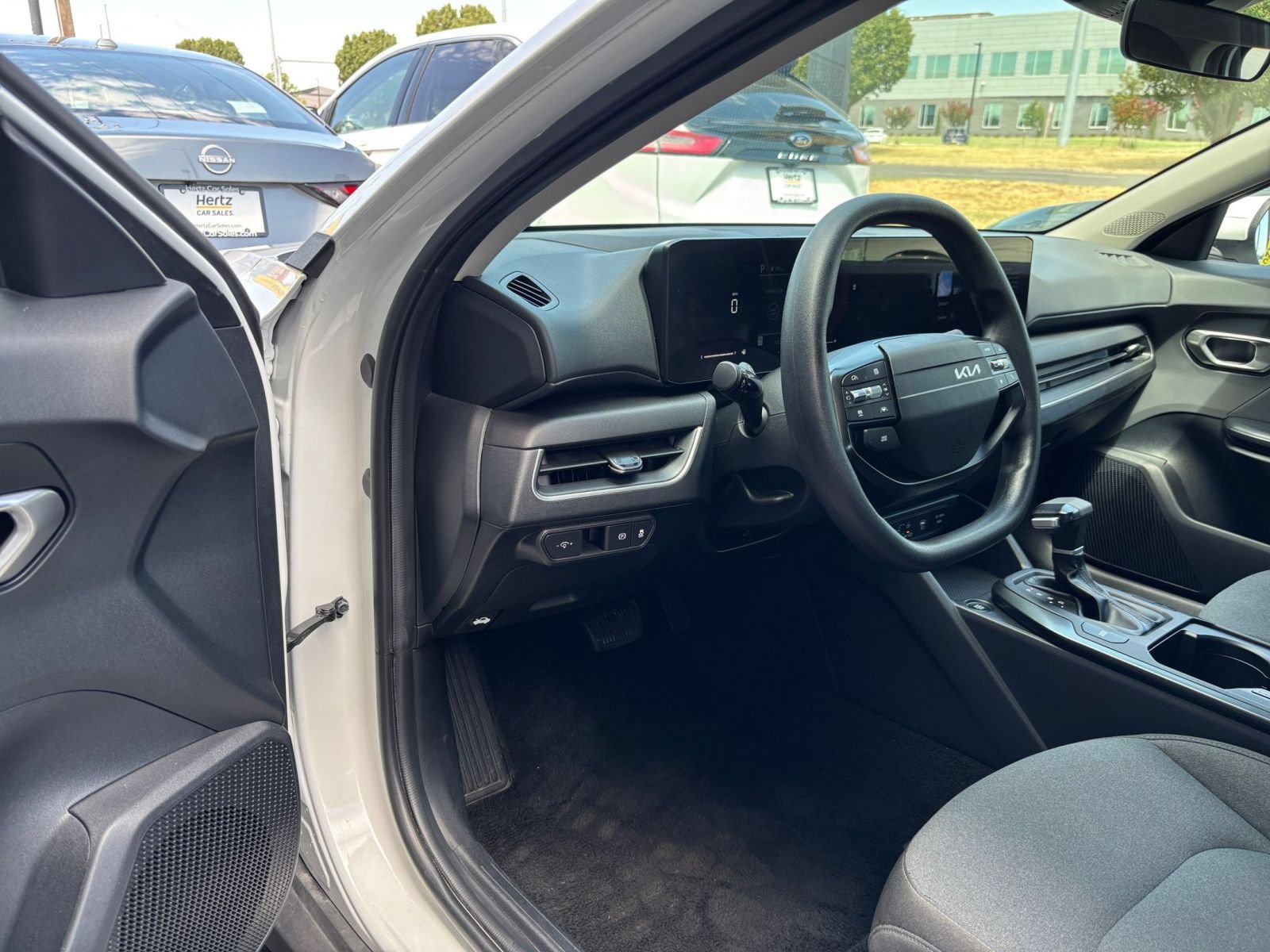 Thumbnail: 2025 Kia K4 - 32