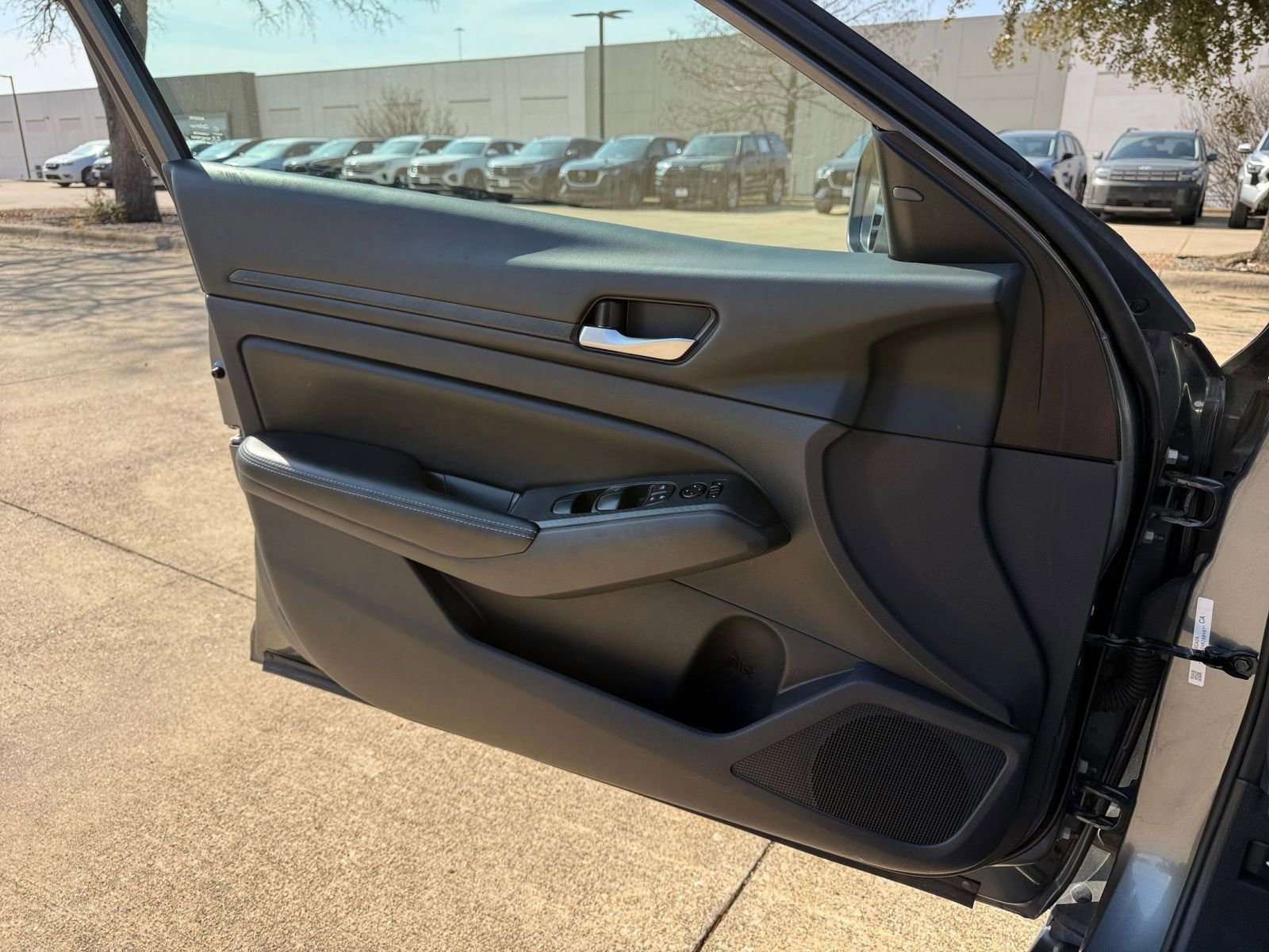 Thumbnail: 2025 Nissan Altima - 18