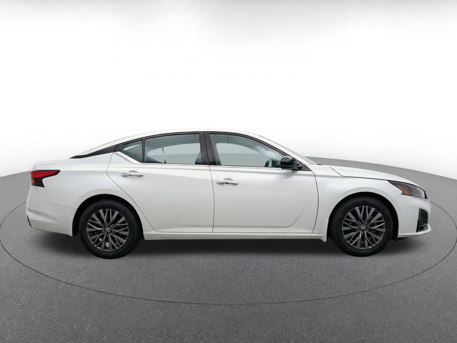 Thumbnail: 2025 Nissan Altima - 13
