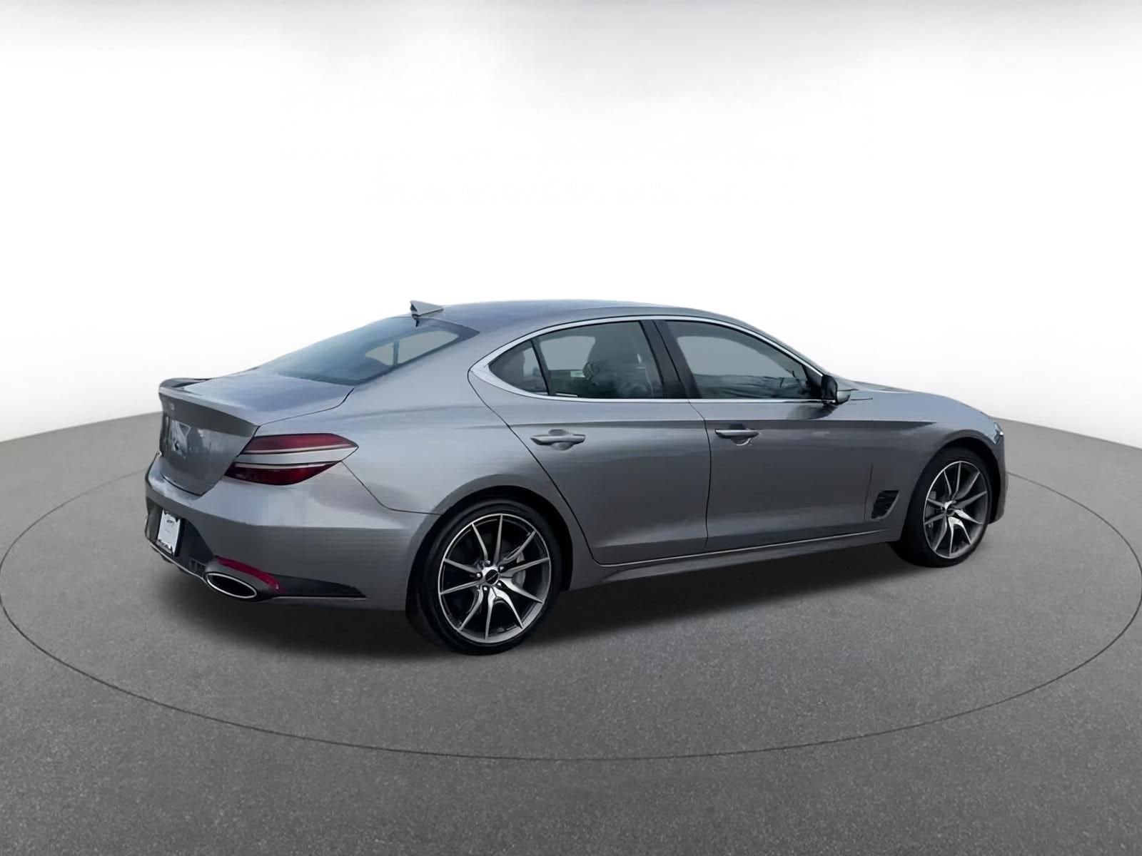 Thumbnail: 2025 Genesis G70 - 12
