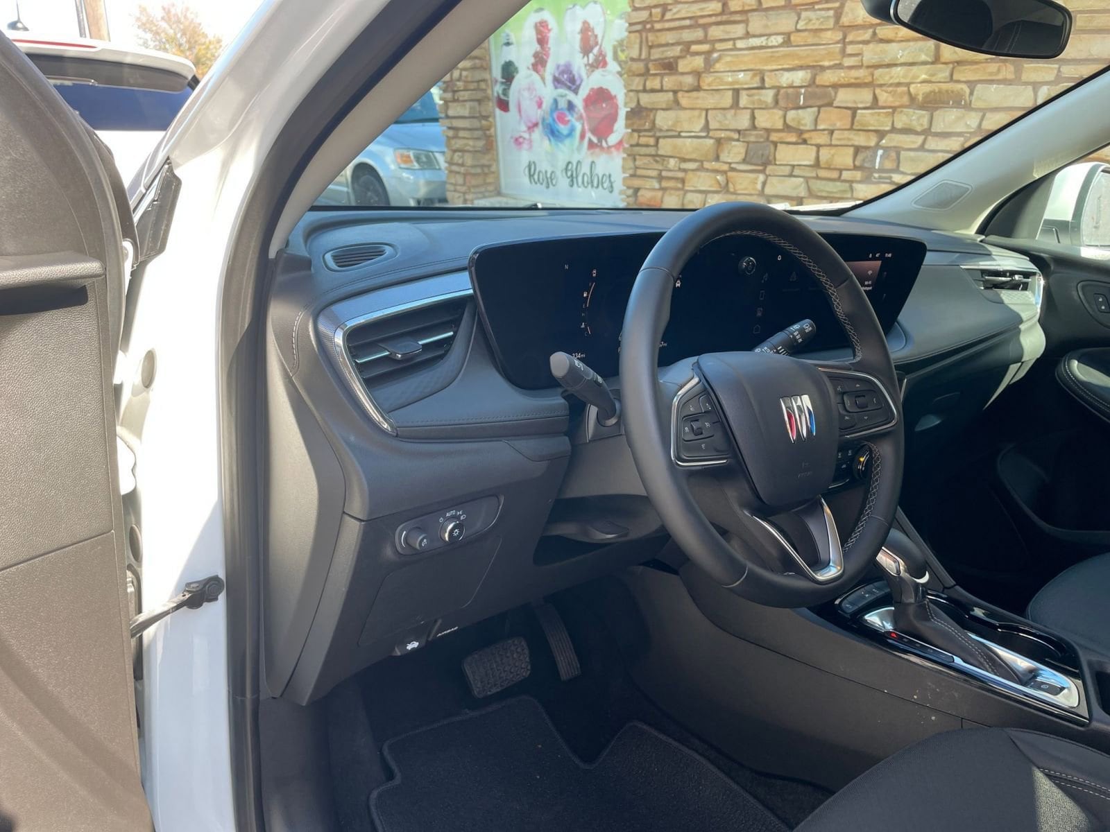 Thumbnail: 2025 Buick Encore GX - 32