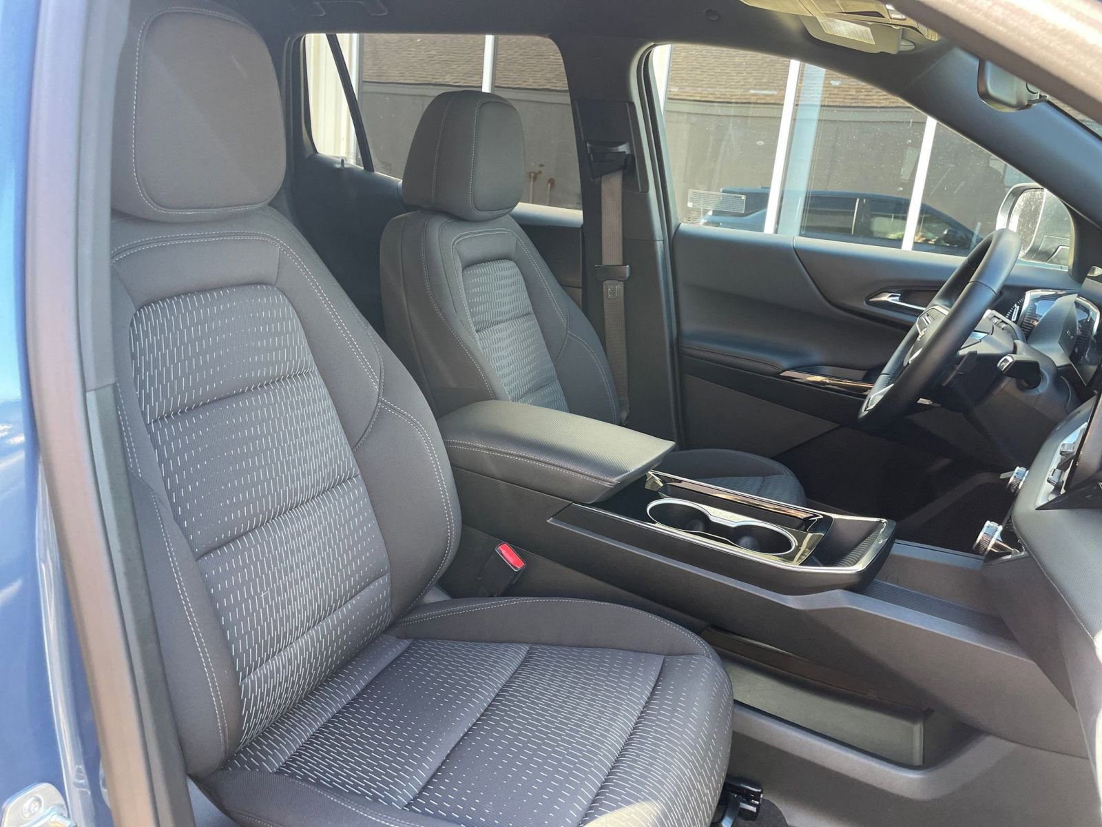 Thumbnail: 2025 Chevrolet Equinox - 35