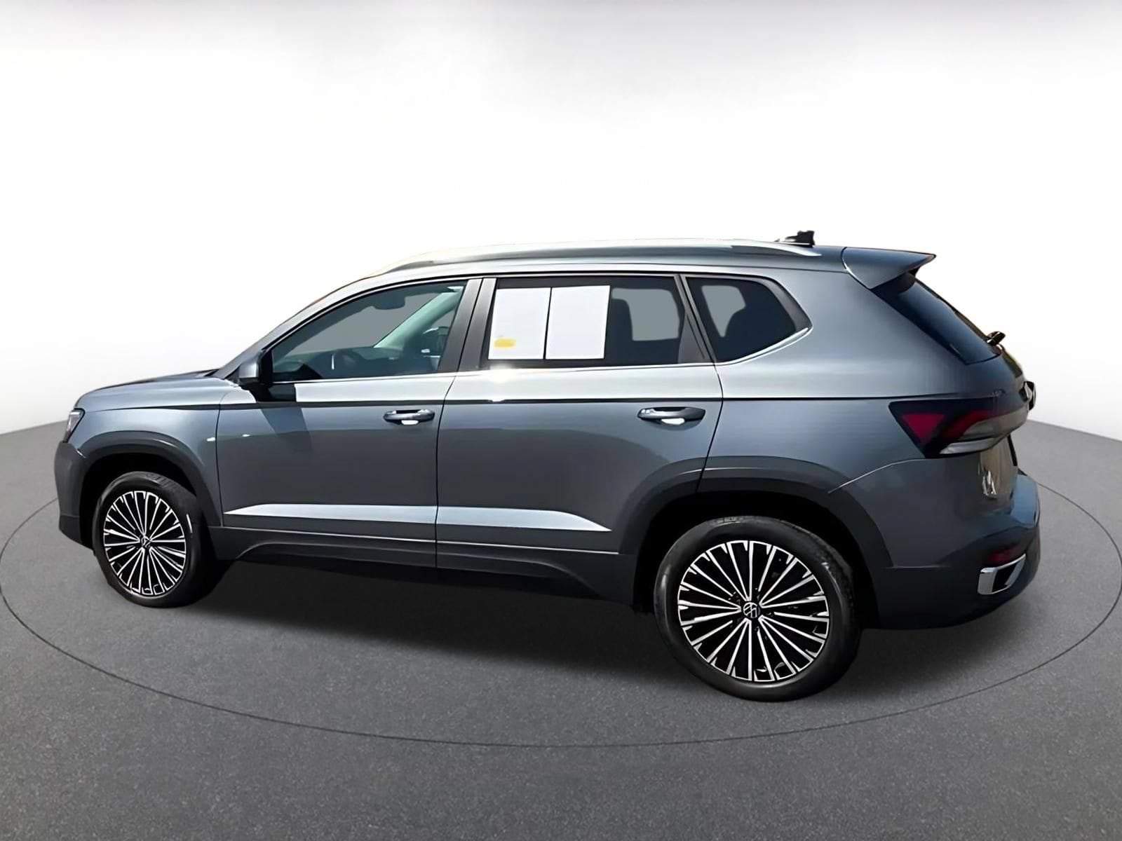 Thumbnail: 2026 Volkswagen Taos - 9
