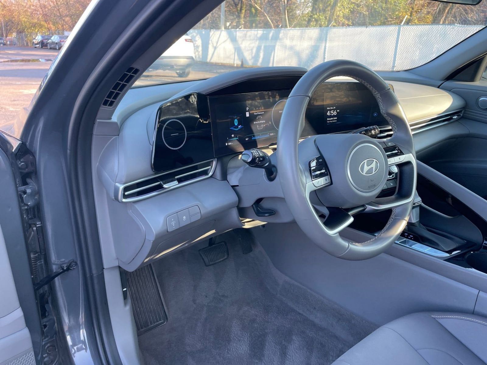 Thumbnail: 2025 Hyundai Elantra - 33