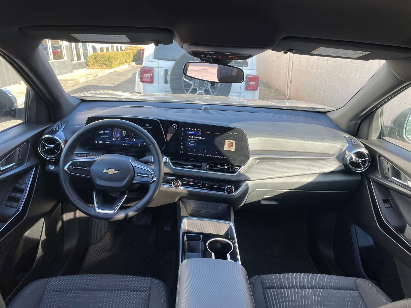 Thumbnail: 2025 Chevrolet Equinox - 32