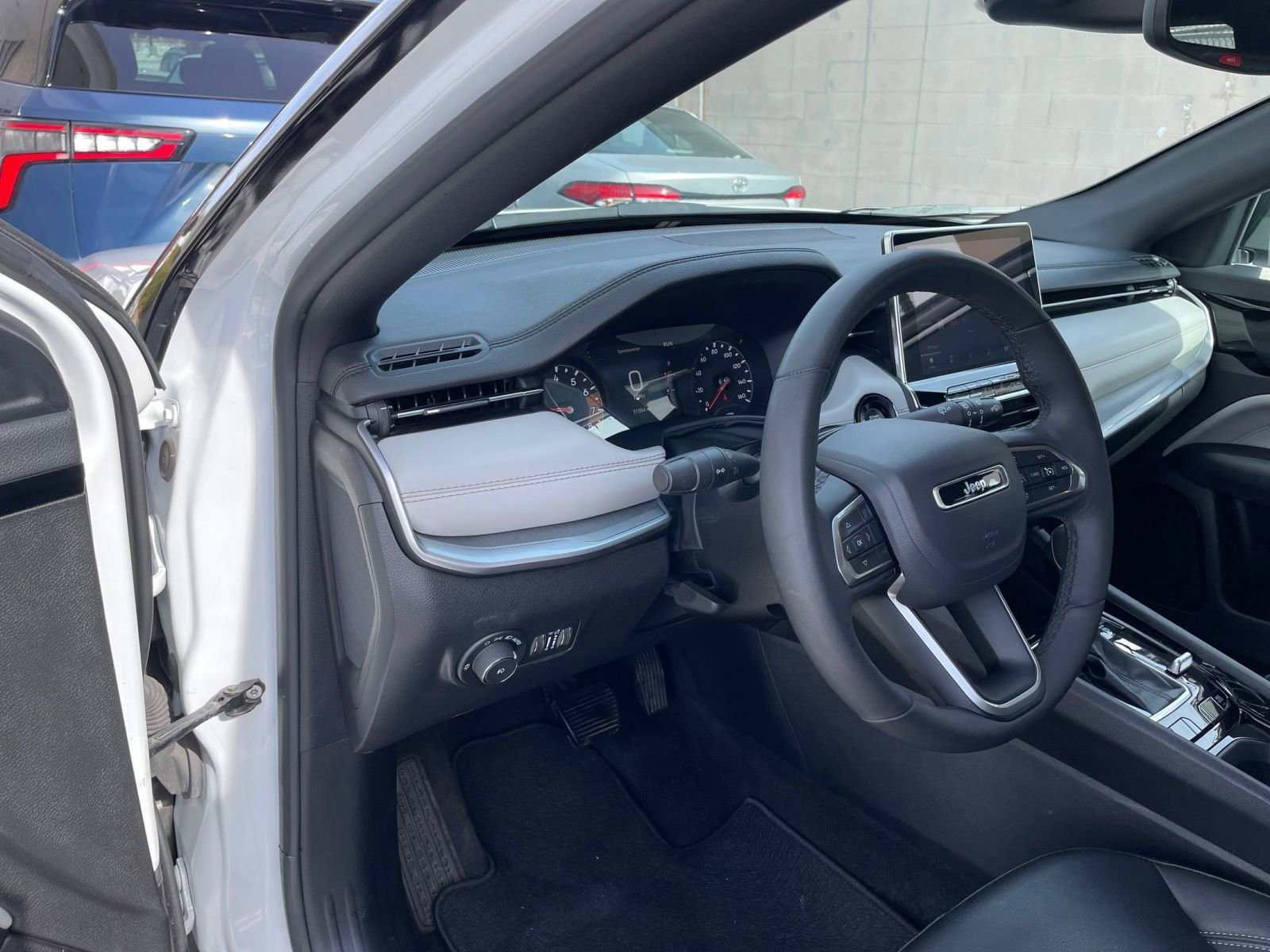 Thumbnail: 2025 Jeep Compass - 35