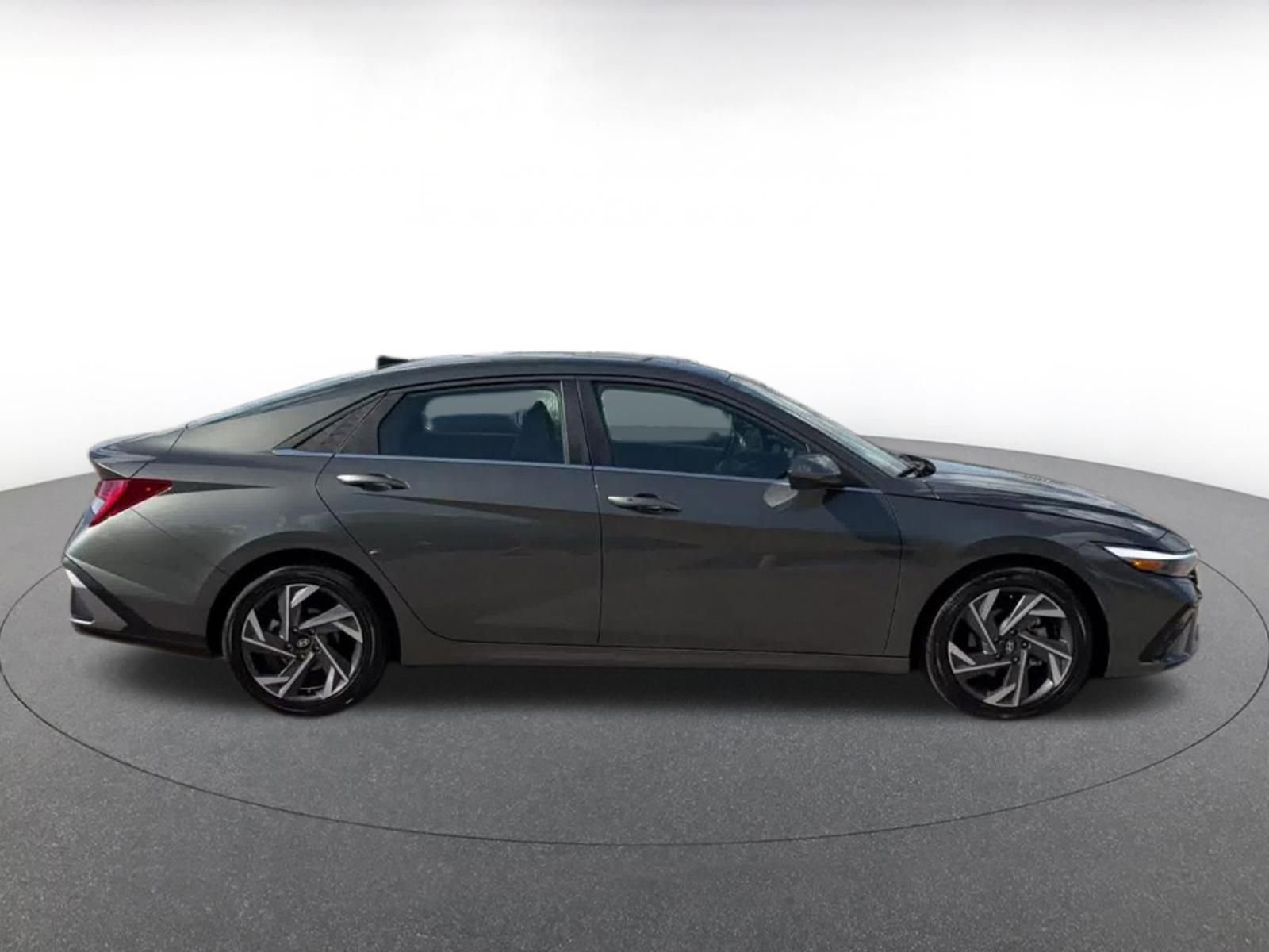 Thumbnail: 2025 Hyundai Elantra - 16