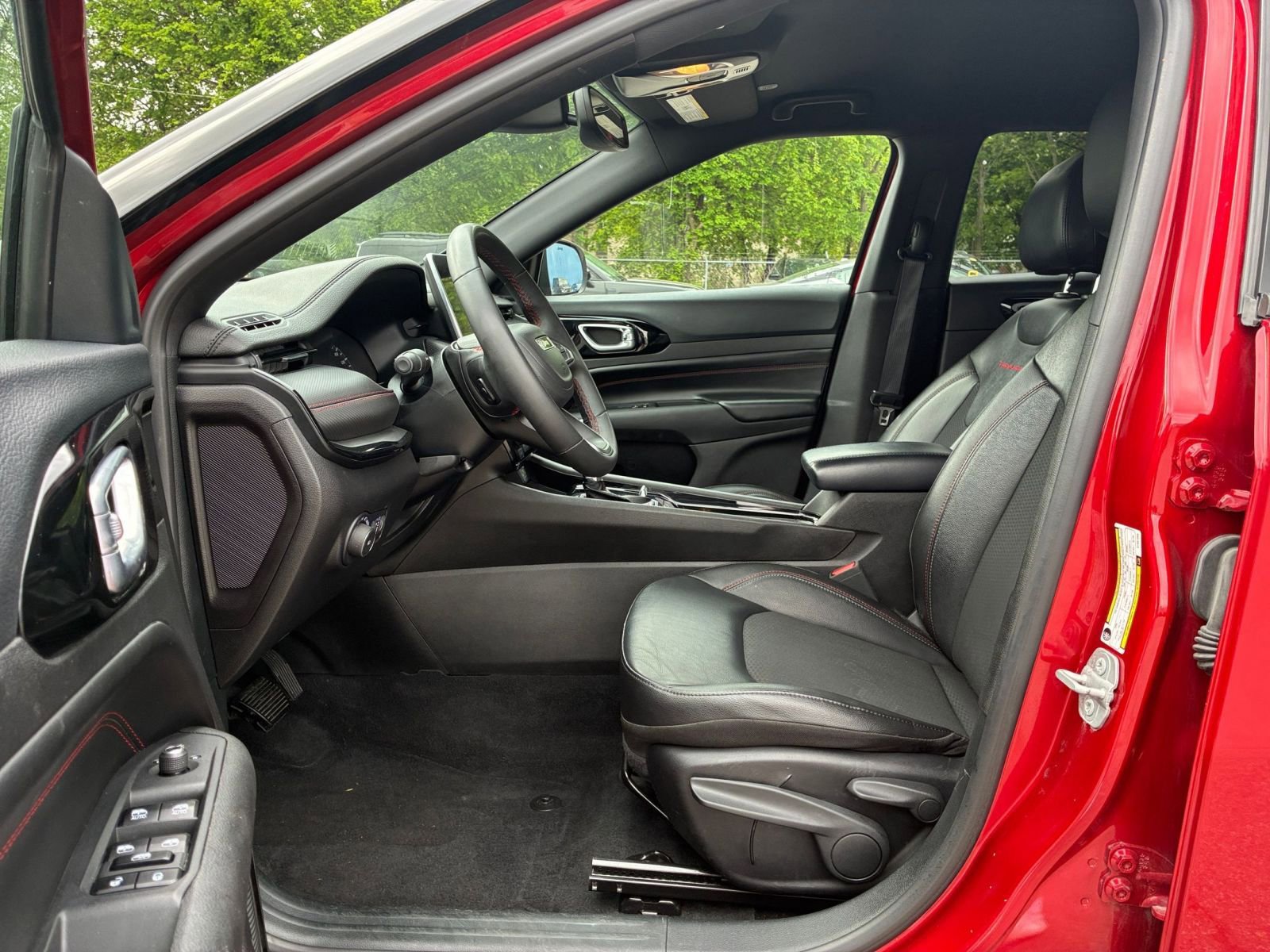 Thumbnail: 2025 Jeep Compass - 25