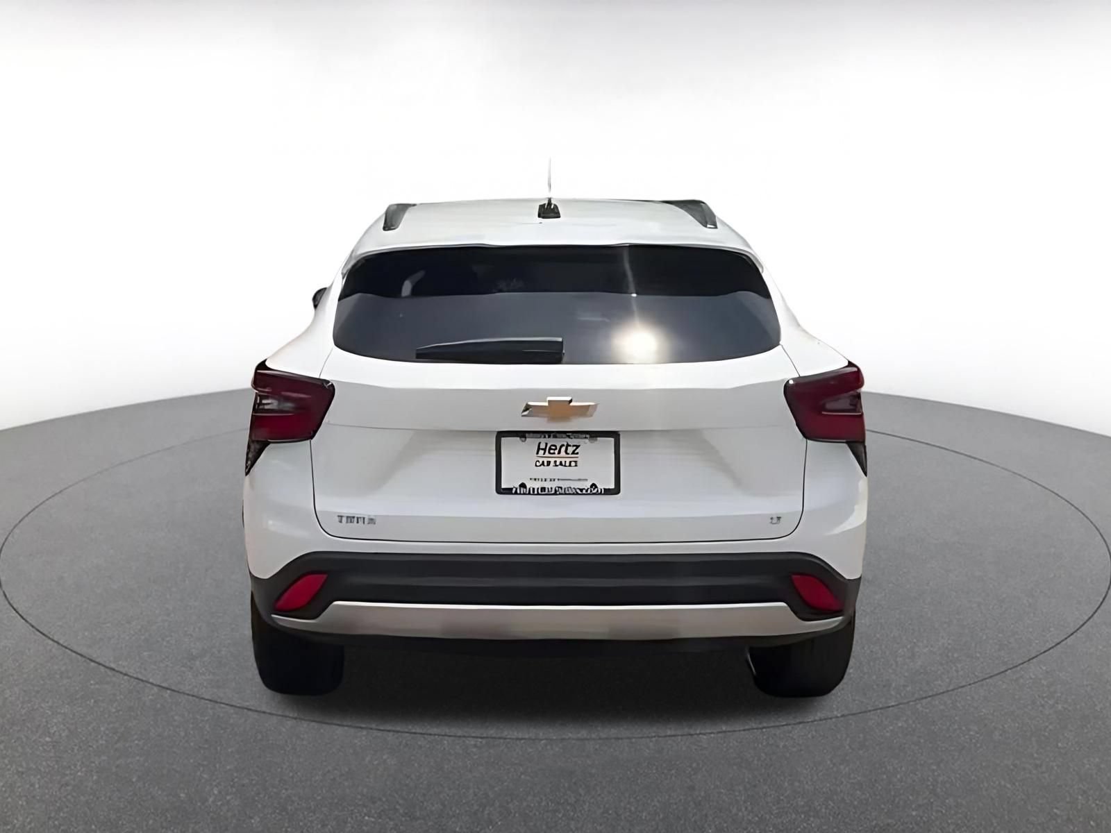 Thumbnail: 2025 Chevrolet Trax - 8
