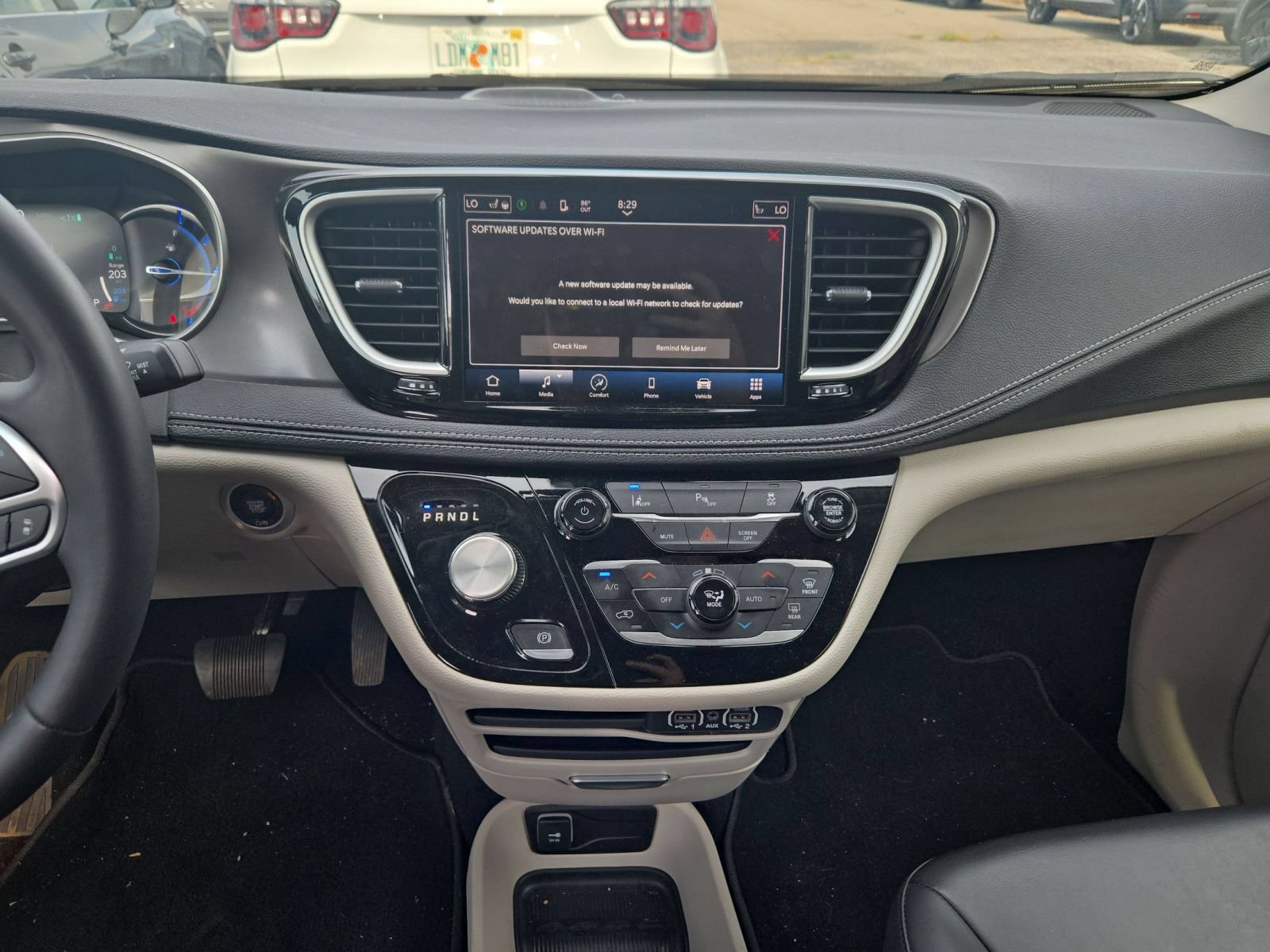 Thumbnail: 2023 Chrysler Pacifica - 14