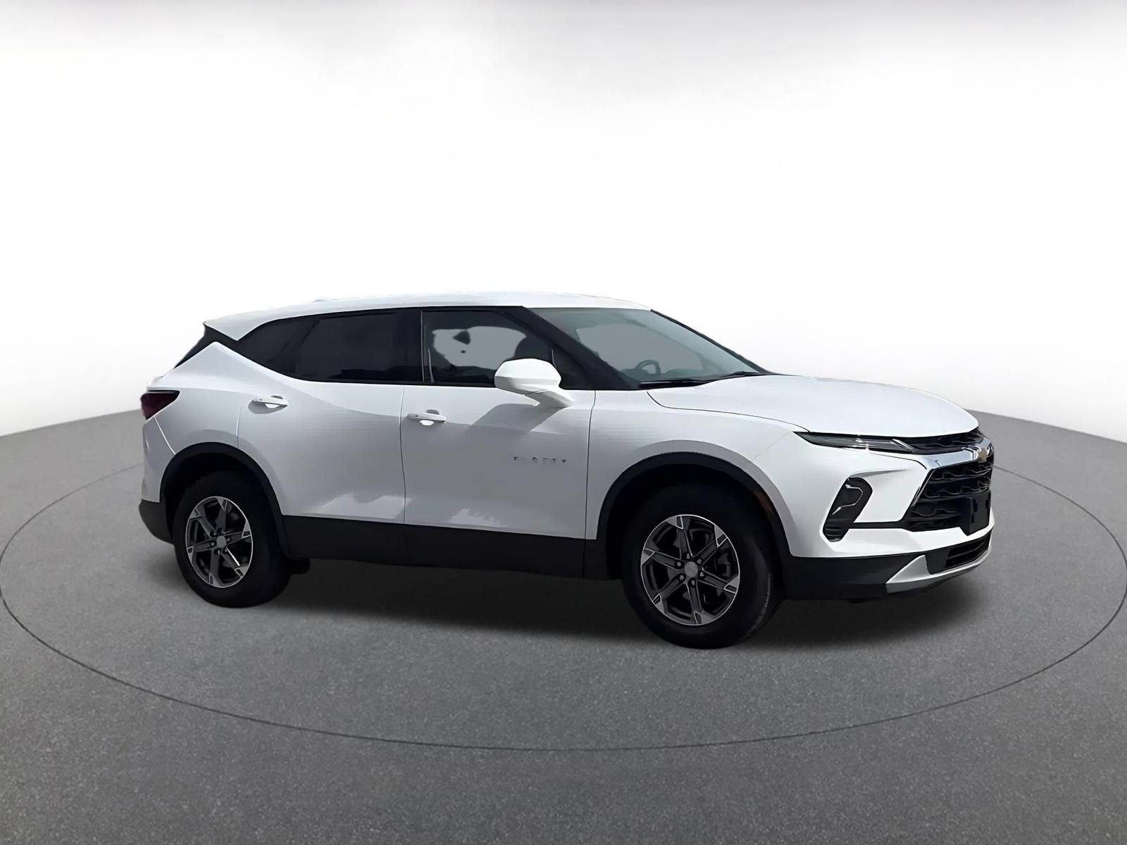 Thumbnail: 2025 Chevrolet Blazer - 2
